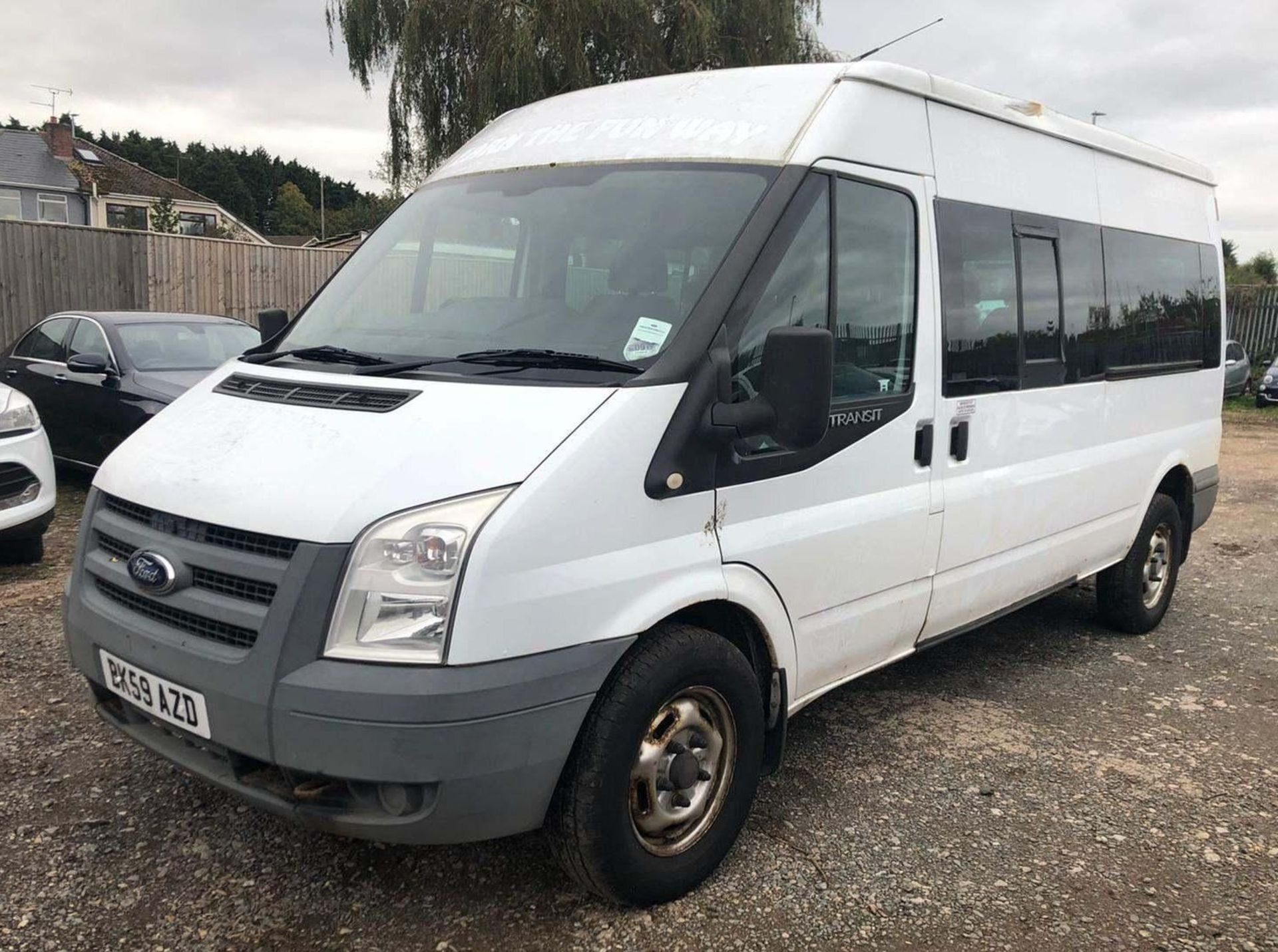 2009 Ford Transit 2.4D 15 Seat Minibus - CL505 - NO VAT ON THE HAMMER - Location: Corby, Northampton - Image 3 of 11