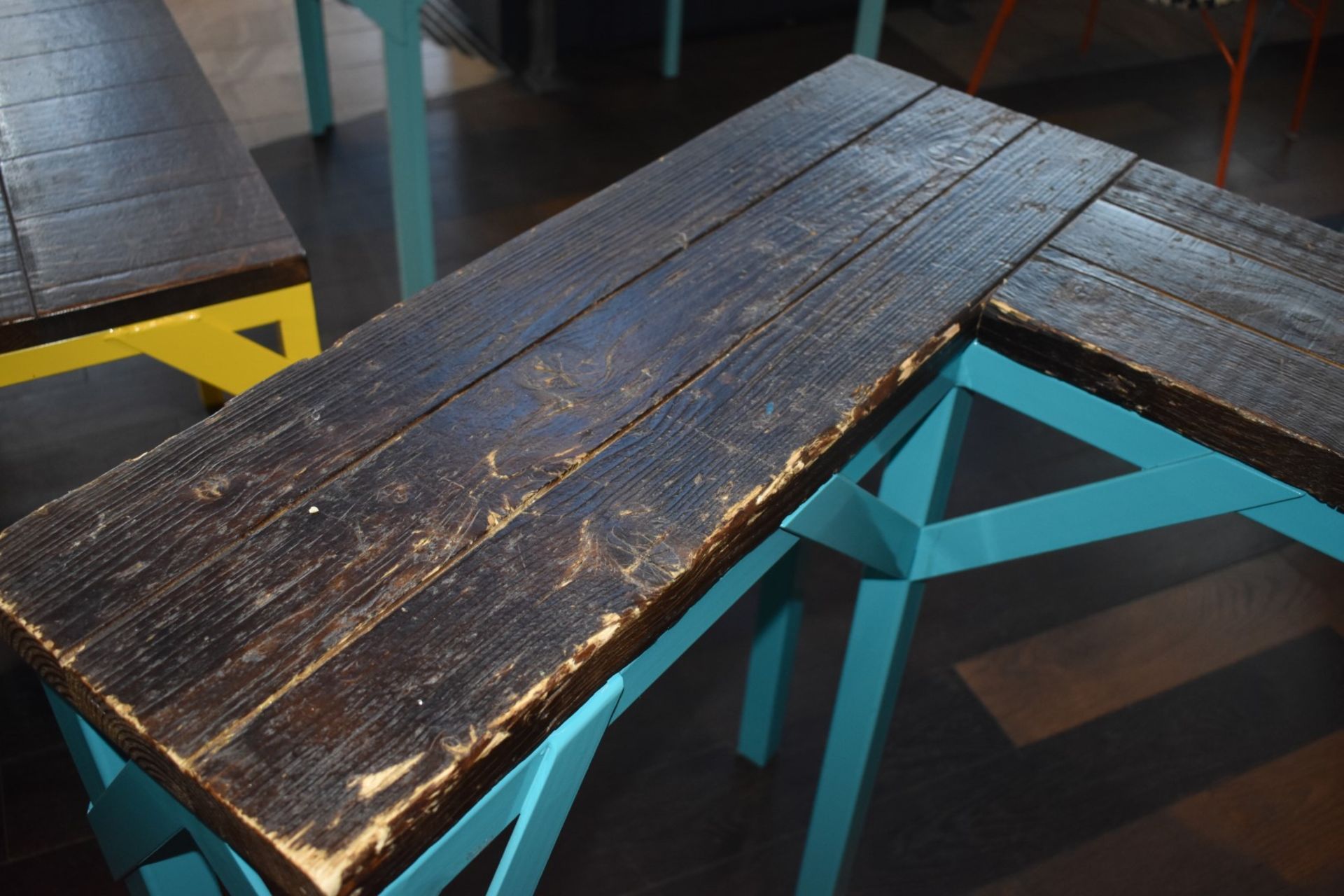 1 x Corner Eating Bench With Blue Steel Base, Panelled Wood Top and 5 x Stools in Blue and - Image 6 of 6