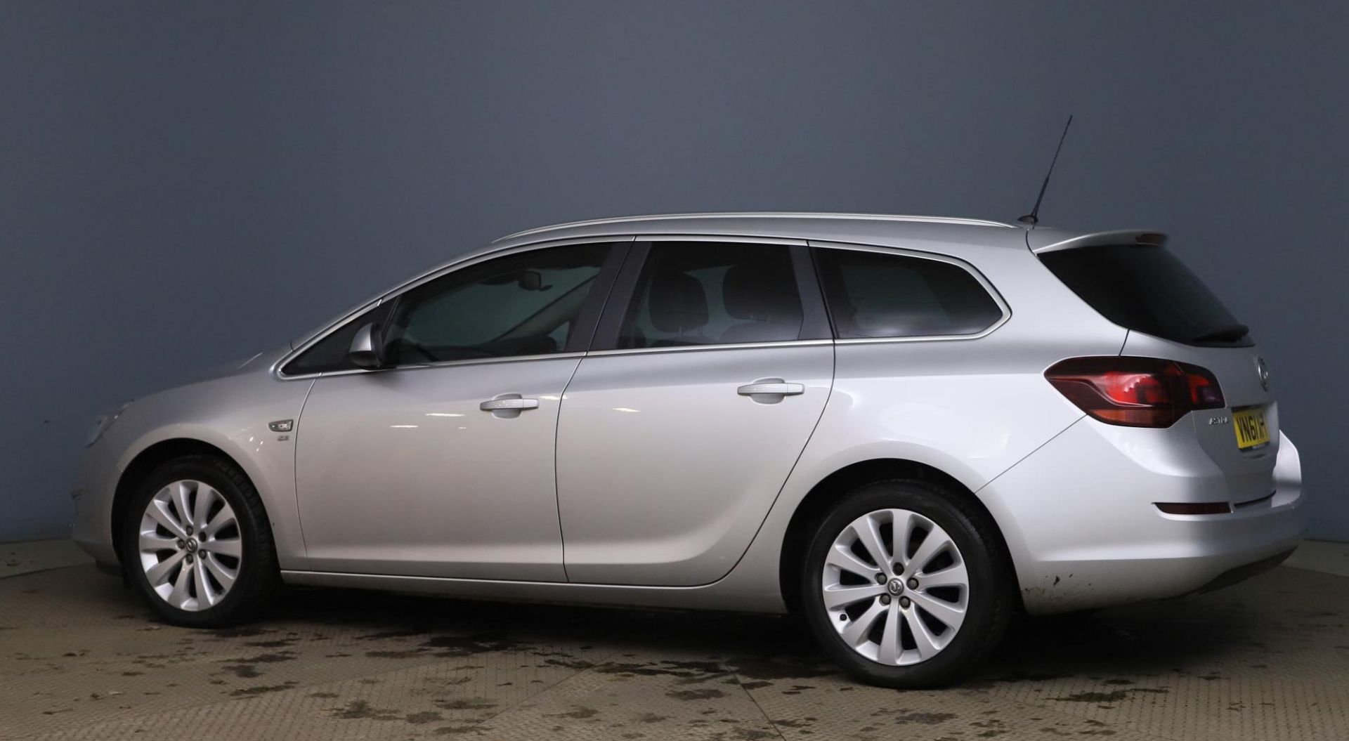 2012 Vauxhall Astra 1.3 CDTI SE Ecoflex 5 Door Estate - CL505 - NO VAT ON THE HAMMER - Location: Cor - Image 6 of 12