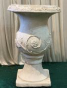 1 x White Display Urn - Dimensions: 53x34cm - Ref: Lot 87 - CL548 - Location: Near Market