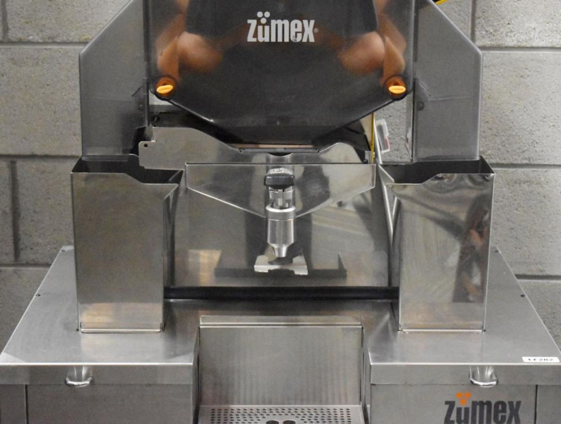 1 x Zumex Speed S +Plus Self-Service Podium Commercial Citrus Juicer - Manufactured in 2018 - Ideal - Image 14 of 21