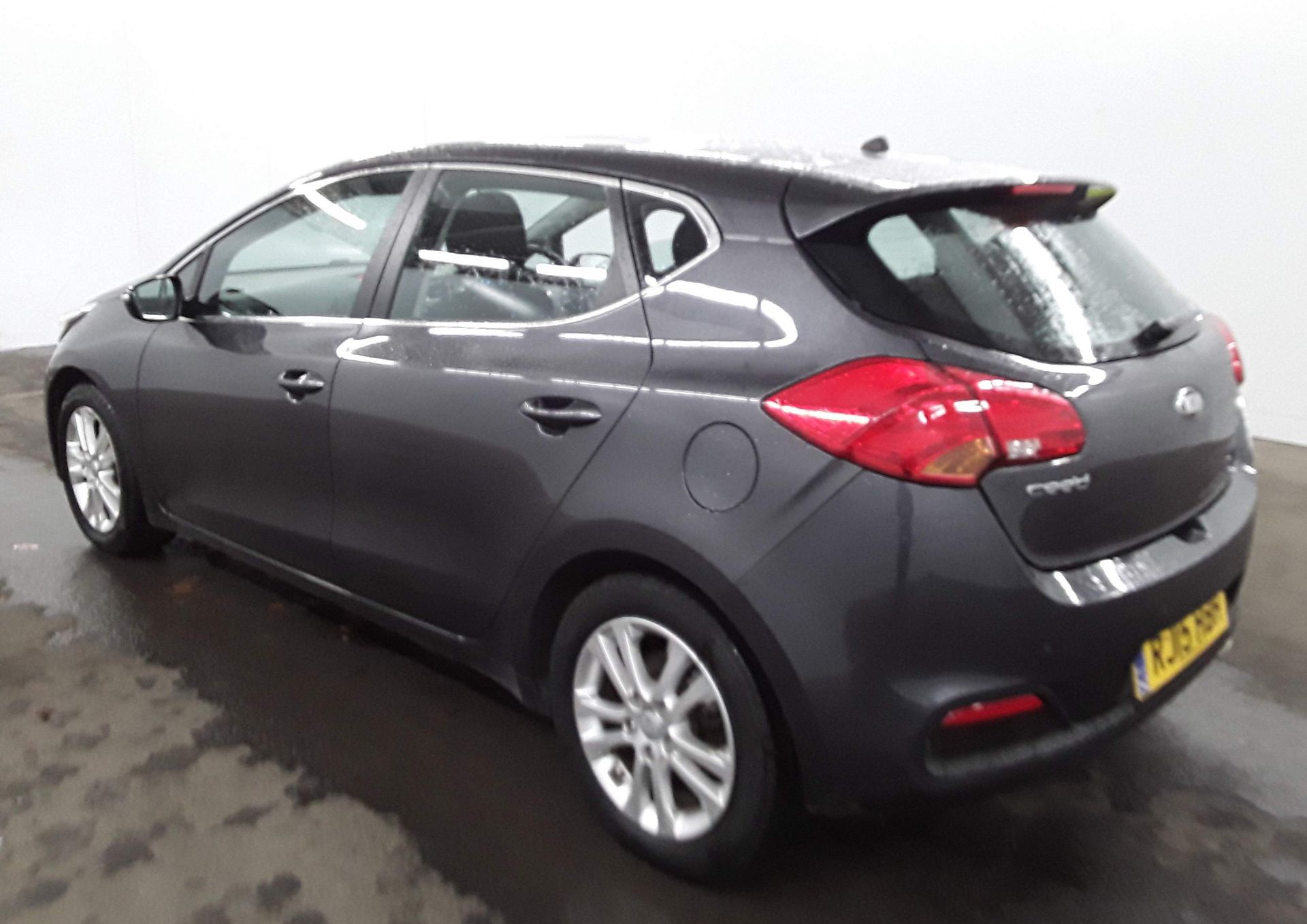 2015 Kia Ceed 2 1.6 CRDI Ecodynamiques 5 Door Hatchback - CL505 - NO VAT ON THE HAMMER - Location: C - Image 3 of 12