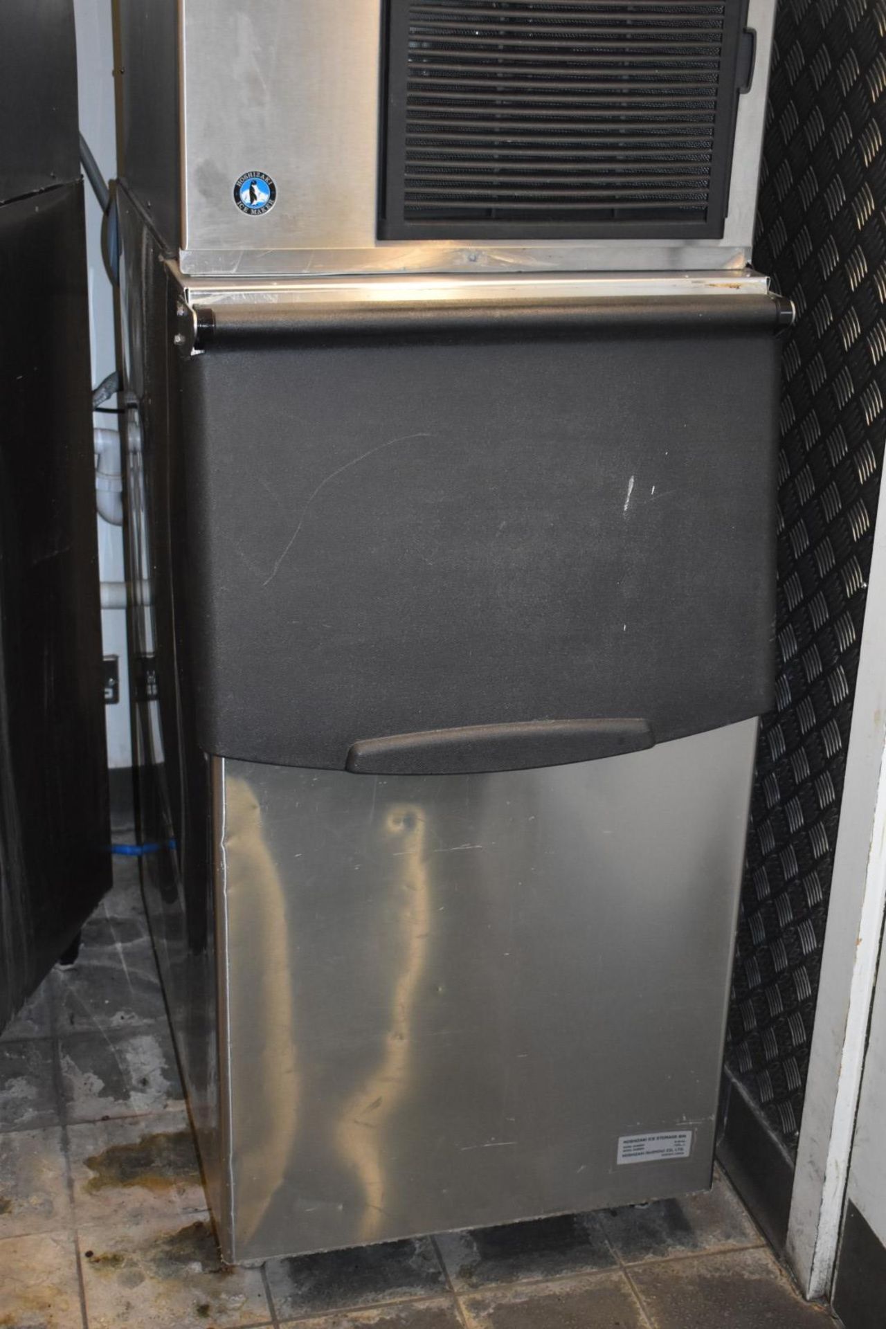 1 x Hoshizaki FM-170AKE-N-SB Upright Ice Machine With B-301SA Storage Bin - 240v - RRP £3,200 - Ref: - Image 6 of 7