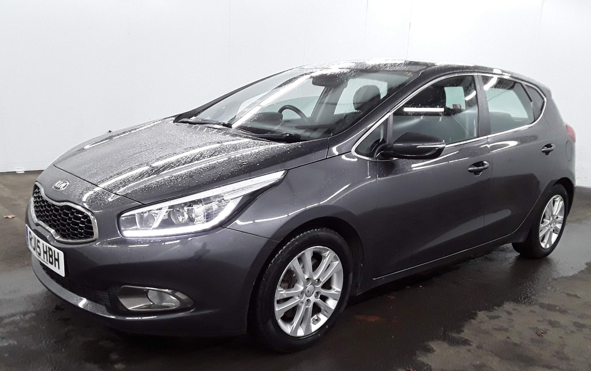 2015 Kia Ceed 2 1.6 CRDI Ecodynamiques 5 Door Hatchback - CL505 - NO VAT ON THE HAMMER - Location: C - Image 2 of 12