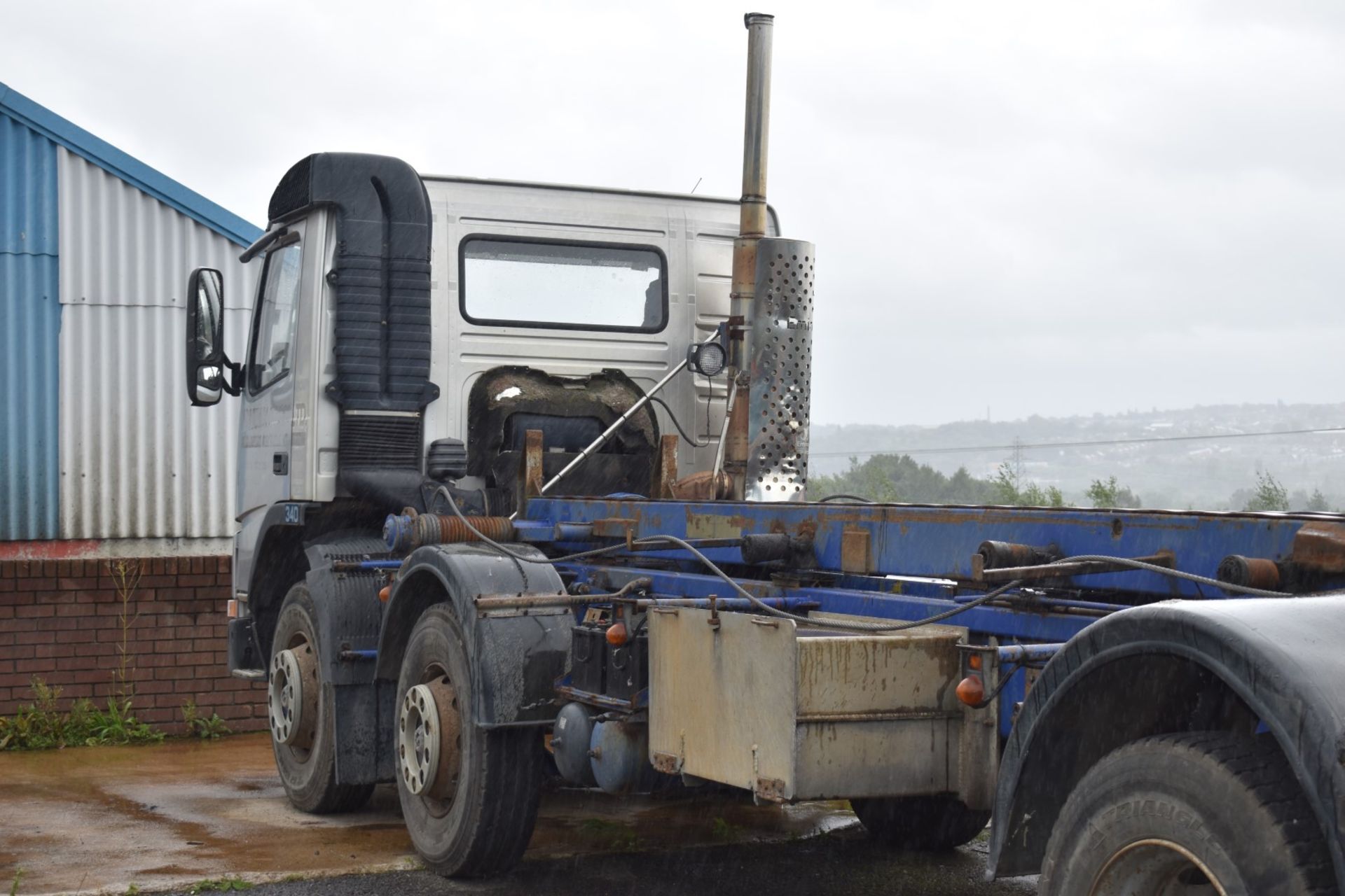 1 x Volvo 340 Plant Lorry With Tipper Chasis and Fitted Winch - CL547 - Location: South Yorkshire. - Image 21 of 25