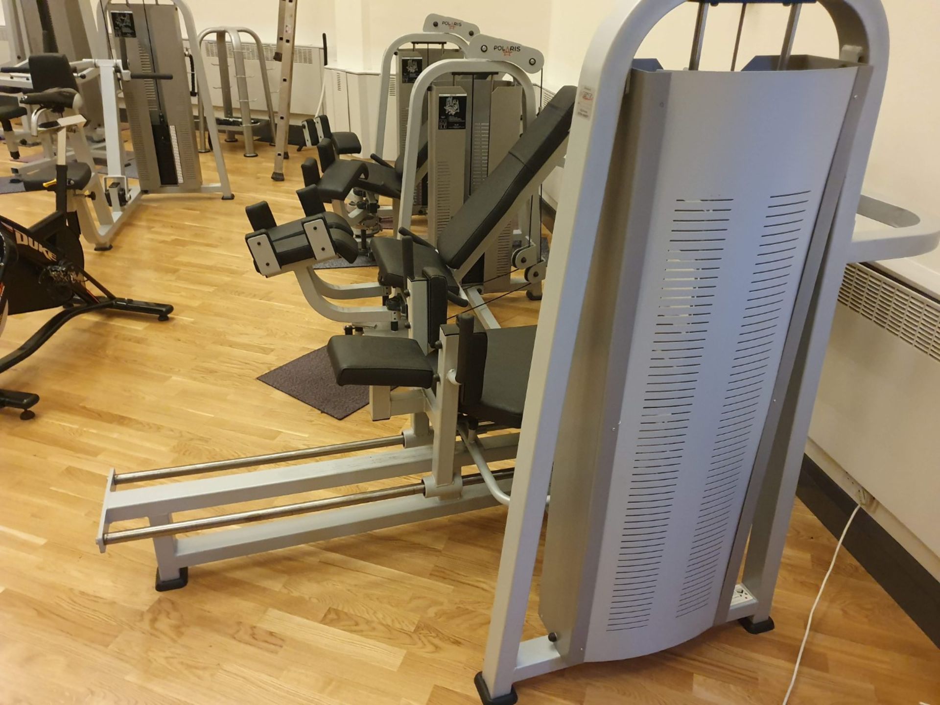 1 x Polaris DE-204 Horizontal Leg Press Commercial Gym Machine - CL552 - Location: Altrincham WA14 - Image 4 of 8