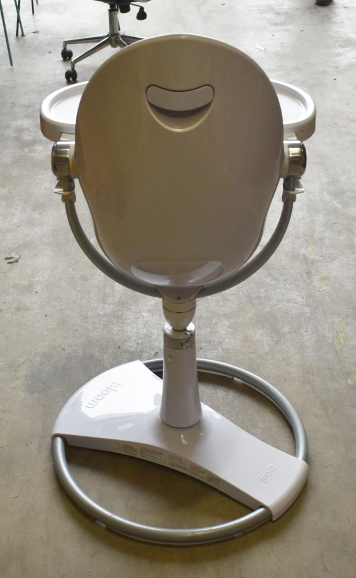 1 x Bloom Children's High Chair - RRP £499 - No VAT on the Hammer - CL572 - Ref DFL100 - Location: - Image 3 of 8