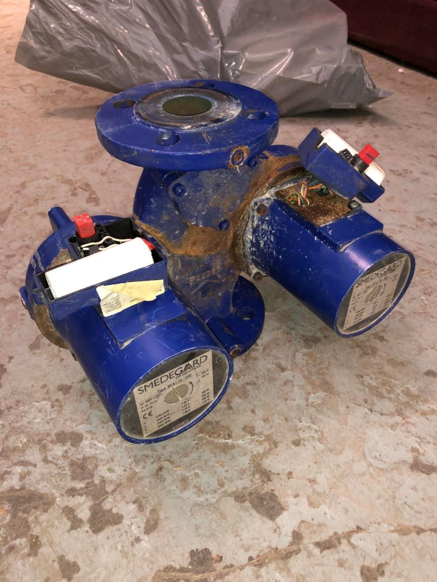 1 x SMEDGAARD Twin Head Pump - NP007 - CL344 - Location: Altrincham WA14 - RRP £1106.55 - Image 3 of 8