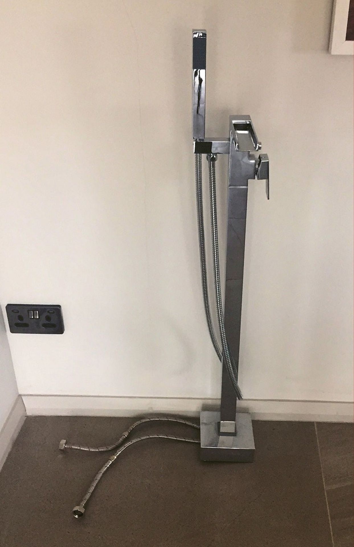 Freestanding Bath Filler with Shower Attachment - CL502 - No VAT on the Hammer - Location: Preston - Image 3 of 3