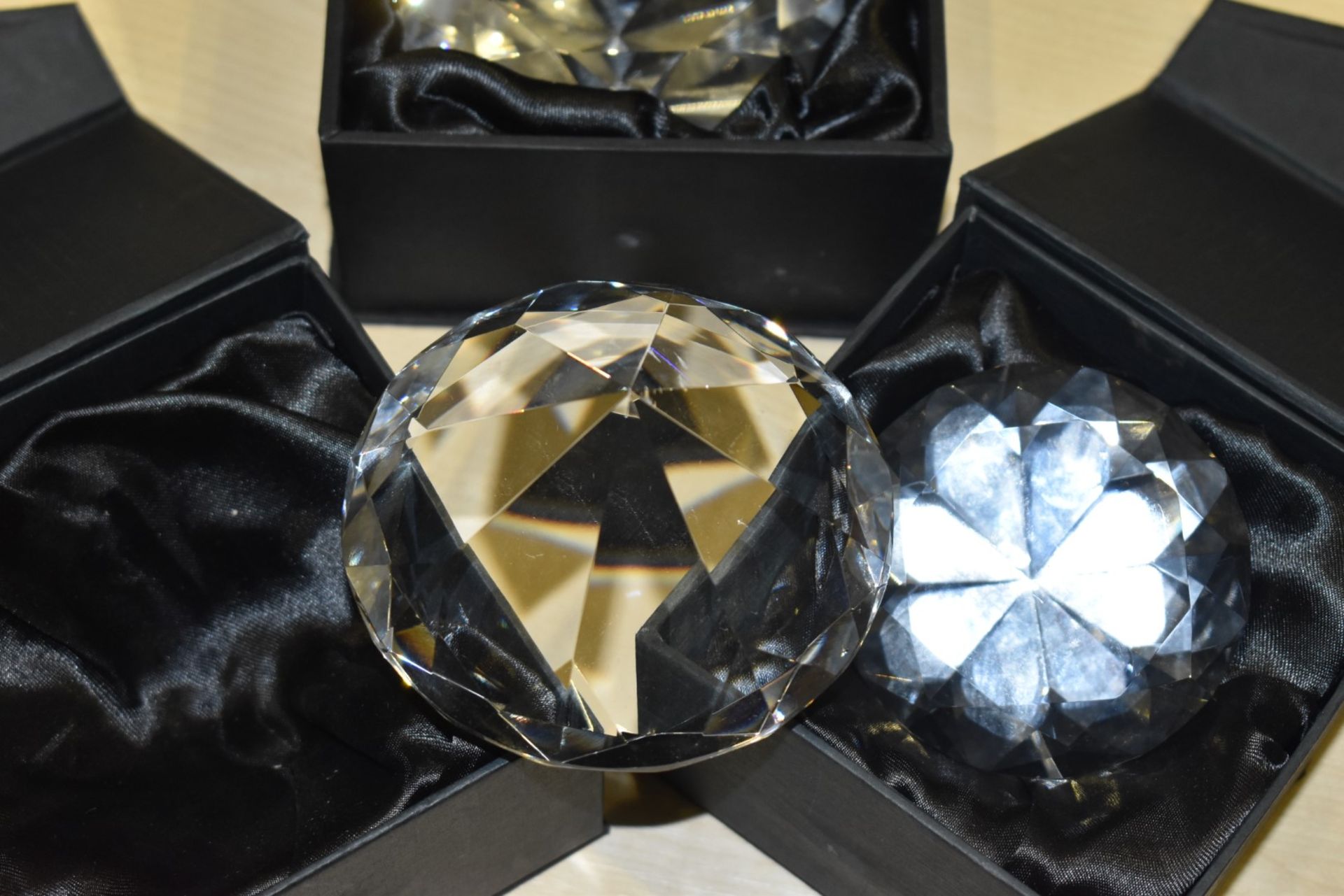 3 x Ice London Faux Diamond Paperweights - New and Boxed - Ref: In2128 wh1 pal1 - CL011 - - Image 5 of 8