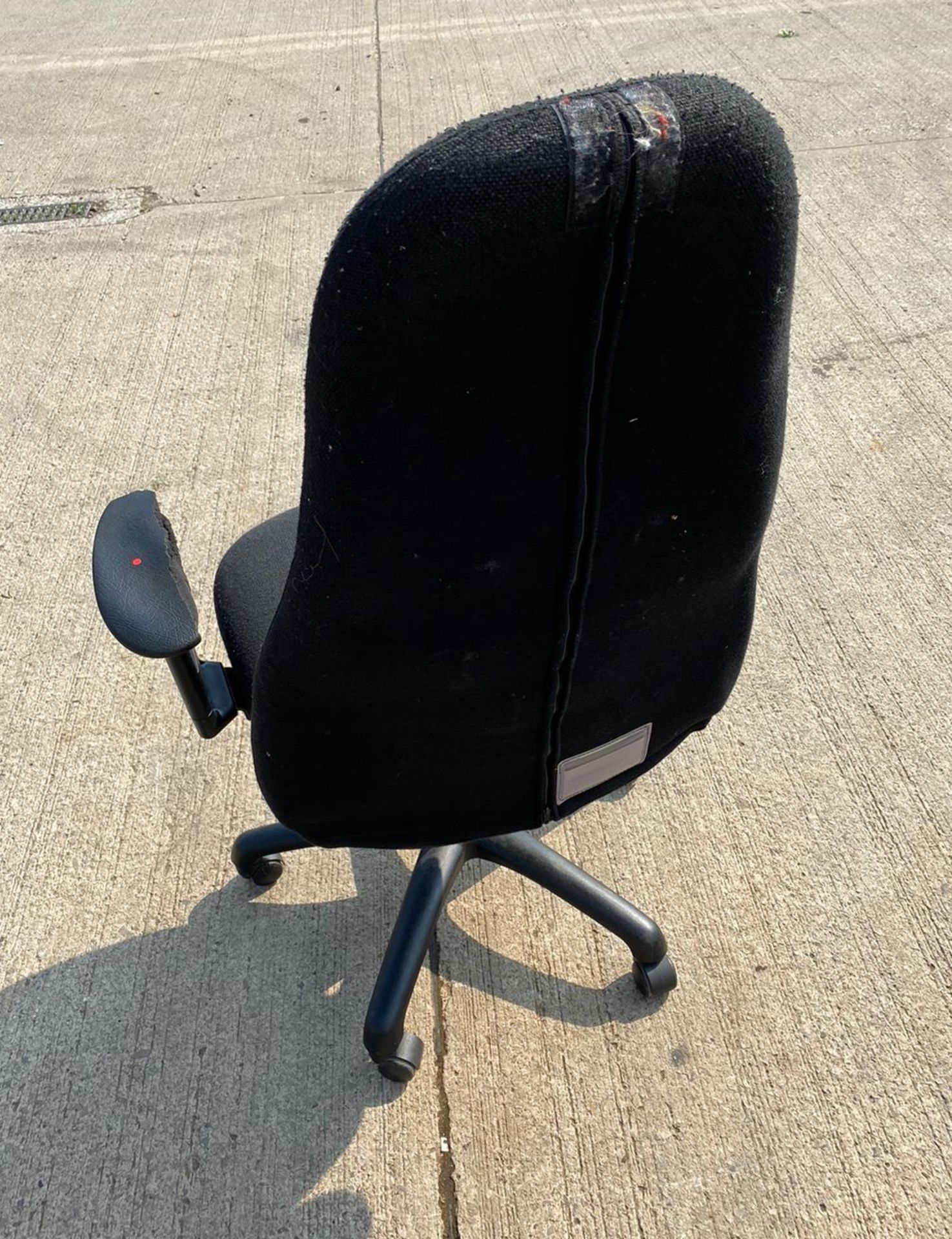 1 x Therapod Classic Synchro High Back Chair with Arms - Used Condition - Location: Altrincham WA14 - Image 9 of 12