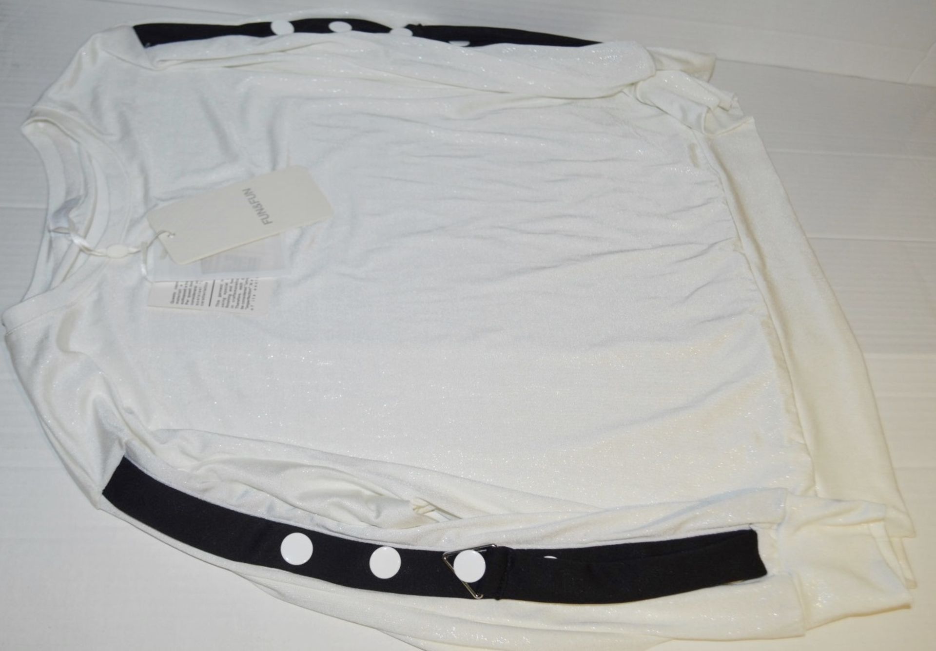 1 x FUN&FUN Top - New With Tags - Size: 34 - Ref: FNJPT1645 - CL580 - NO VAT ON THE HAMMER - - Image 2 of 4