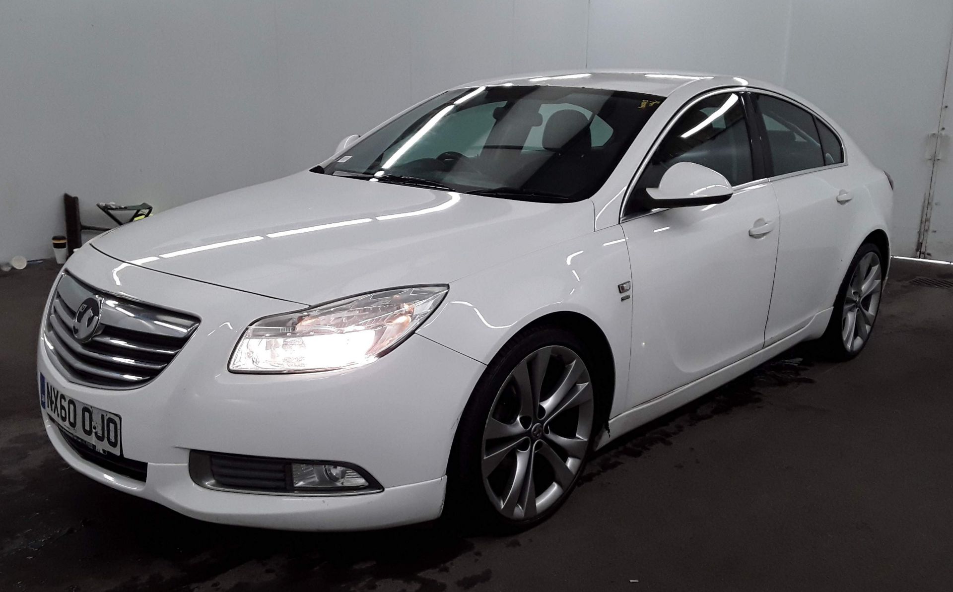 2010 Vauxhall Insignia 2.0 CDTI SRI 5 Door Hatchback - CL505 - NO VAT ON THE HAMMER - Location: Corb - Image 10 of 11