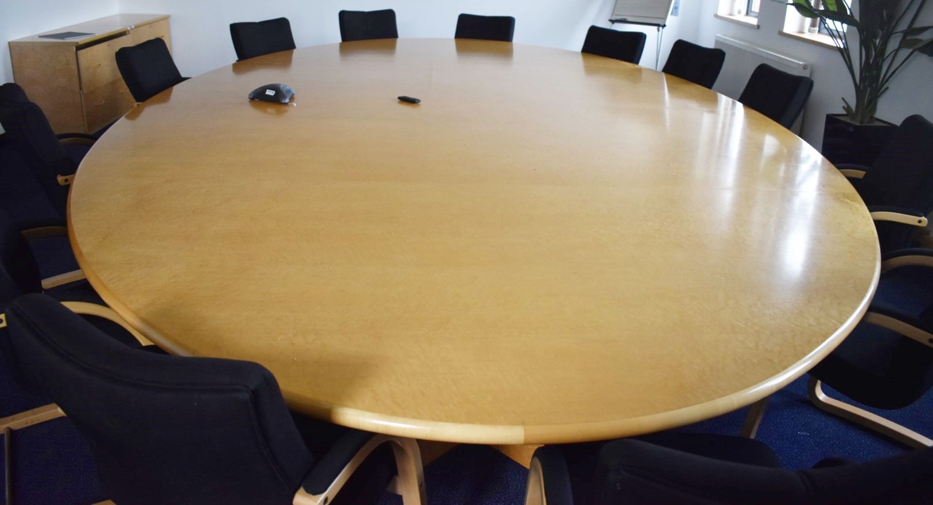 1 x Burr Maple 16ft Office Meeting Table - Spectacular Oval Meeting Table Suitable For Upto 14 - Image 2 of 10