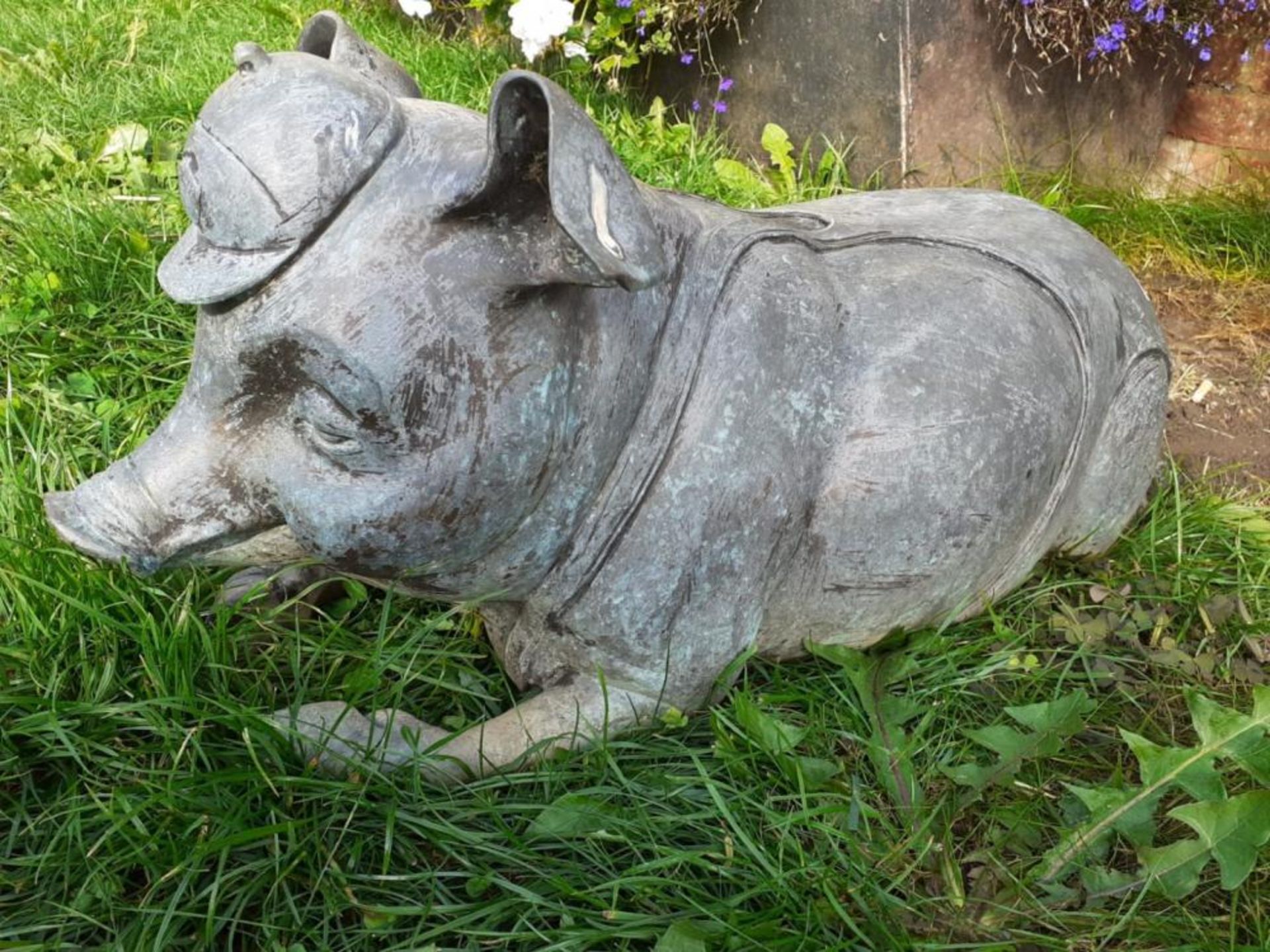 1 x Lazy Pig Metal Garden Statue - Dimensions: L 80cm x 30 x height 30cm - Ref: JB101 - Pre-Owned -