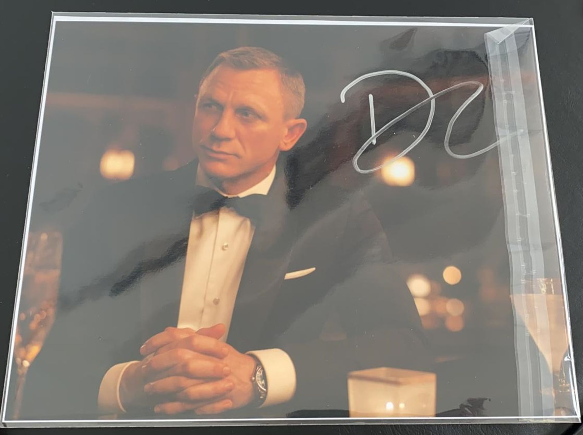 1 x Signed Autograph Picture - DANIEL CRAIG aka JAMES BOND - With COA - Size 12 x 8 Inch - CL590 - - Image 2 of 3