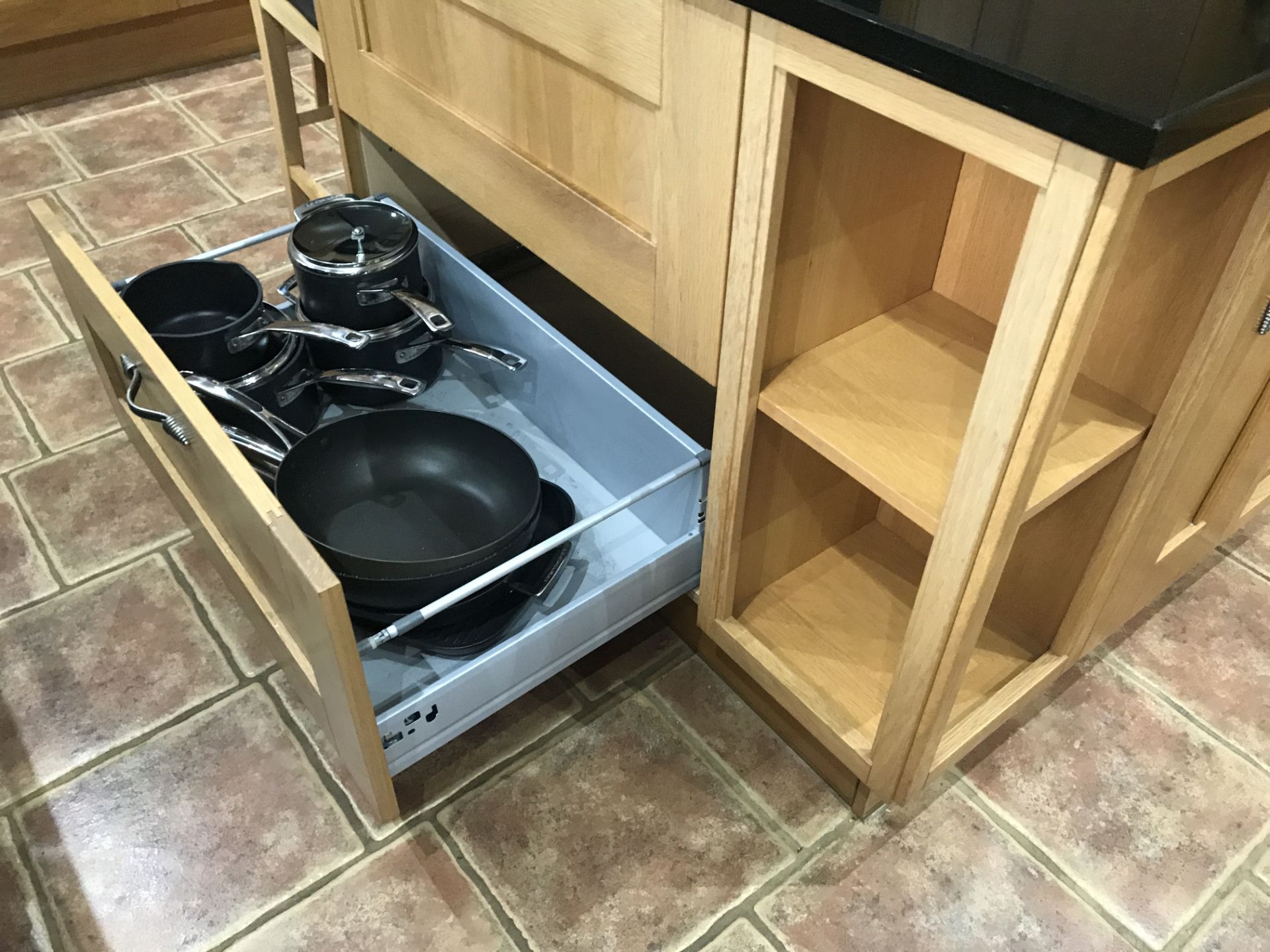 1 x Farmhouse Shaker Style Fitted Kitchen Featuring Solid Oak Soft Close Doors, Central Island, - Image 58 of 60