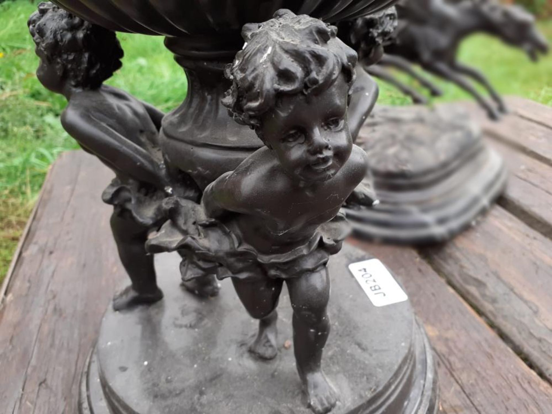 1 x Large Table Statue / Sculpture Of 3 Cherubs Carrying A Planter In Black Metal With Marble / Gran - Image 8 of 10