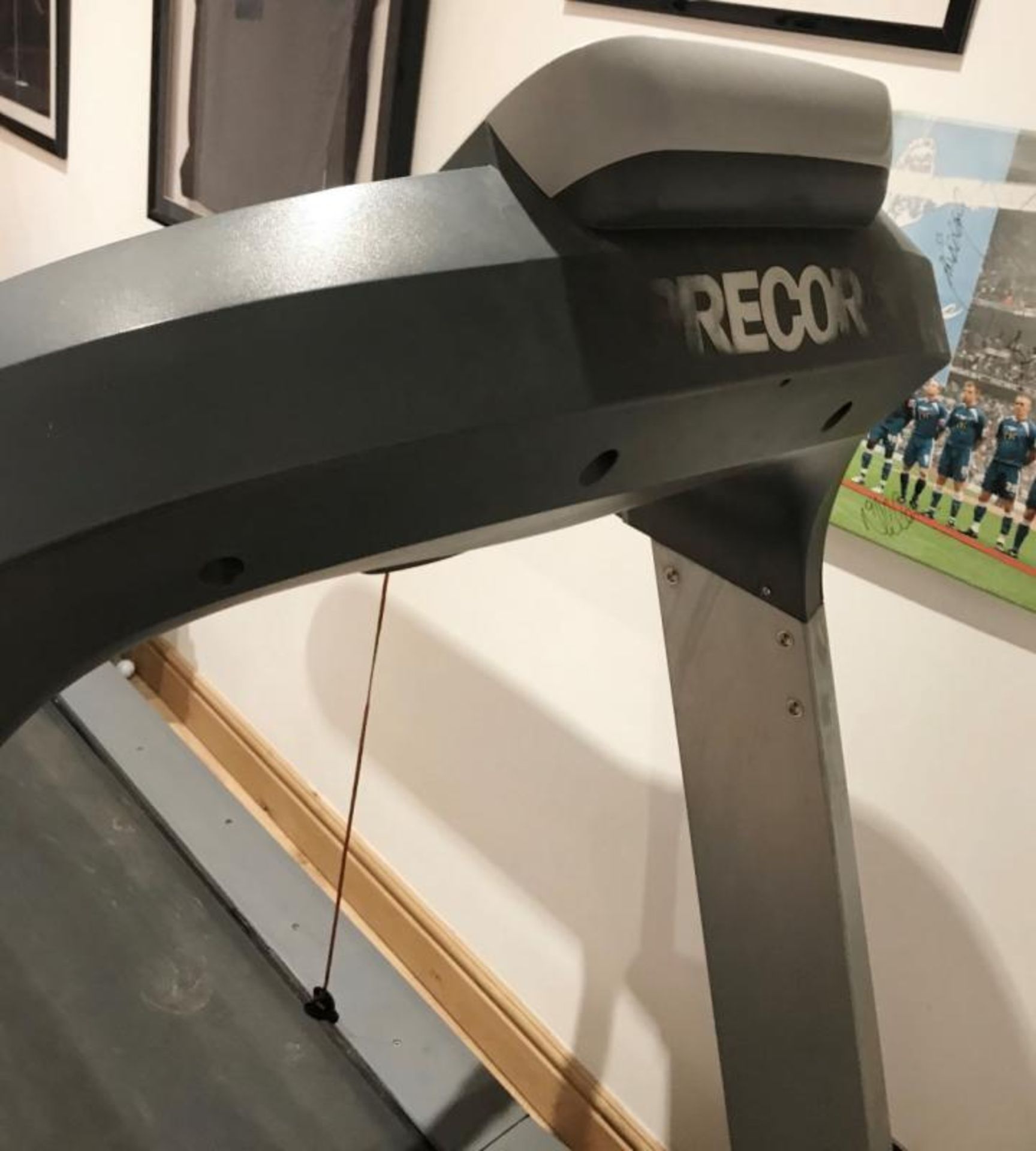 1 x Precor 956i Experience Line Commercial Treadmill - Ref: JB255 - Pre-Owned - NO VAT ON THE HAMMER - Image 10 of 11