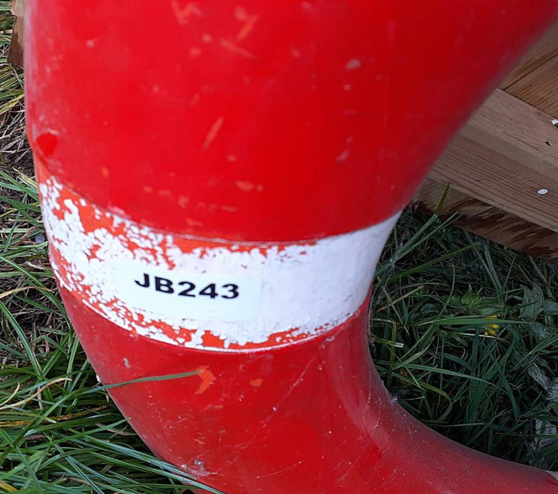 1 x Perry Buoy Life Ring Diameter 75cm - Ref: JB243 - Pre-Owned - NO VAT ON THE HAMMER - CL574 - Loc - Image 5 of 5