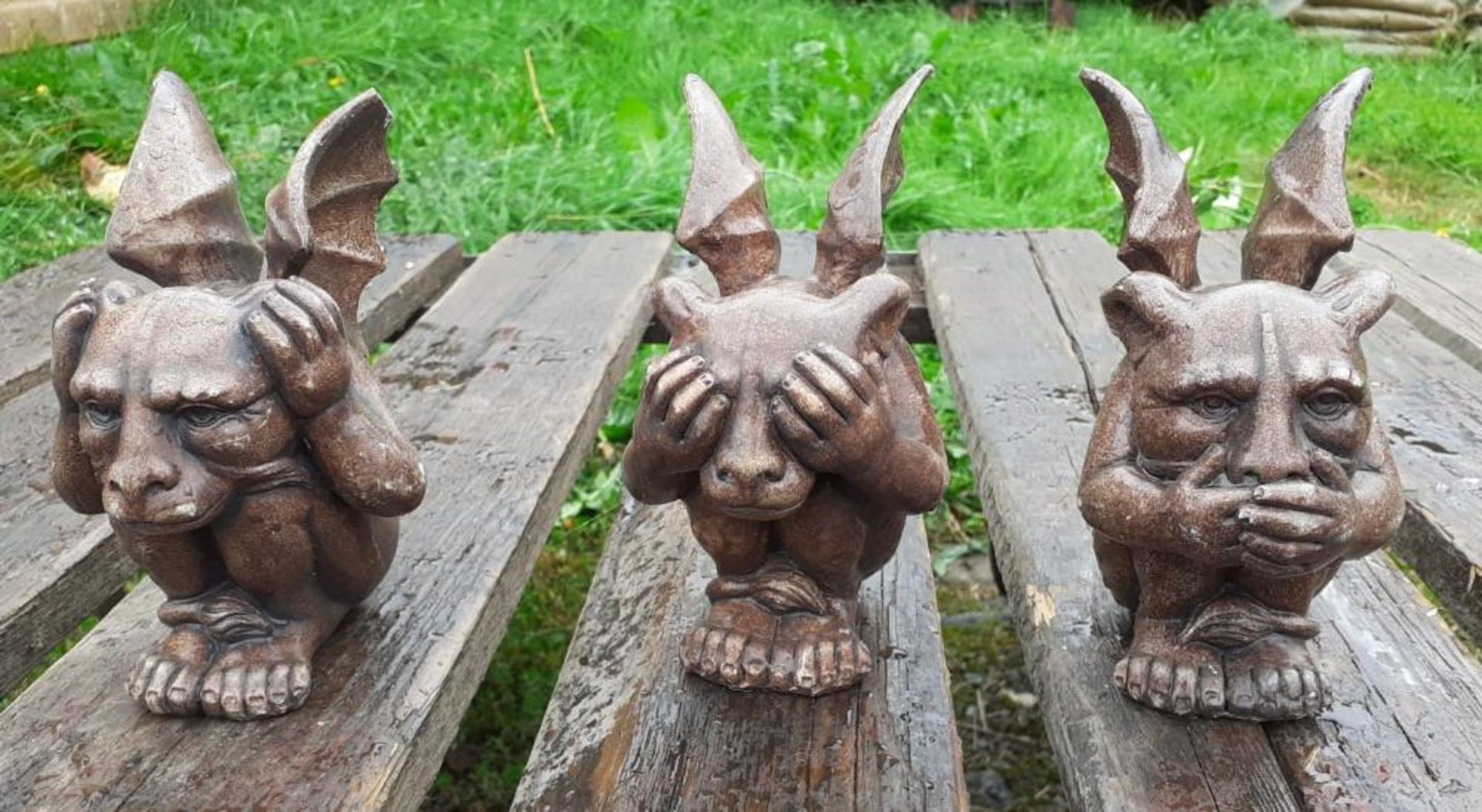 SetSet Of 3 x Small Gothic-Style Dragons 'See No, Hear No and Speak No' Evil! Of 3 x Small Gothic-S