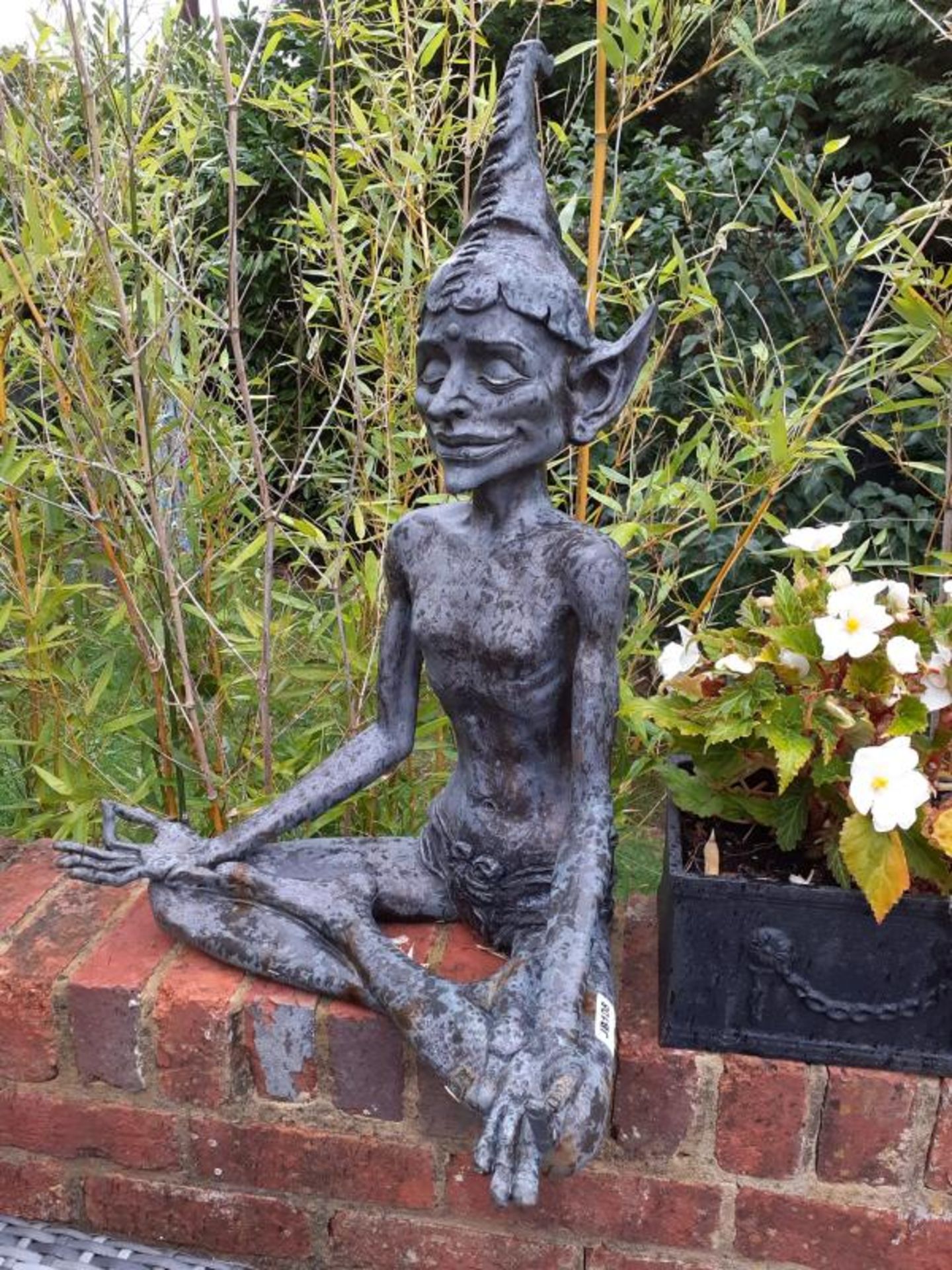 1 x Bronze / Metal Meditating Yoga Goblin / Elf / Pixie Garden Statue - Dimensions: H75cm x d 45cm x