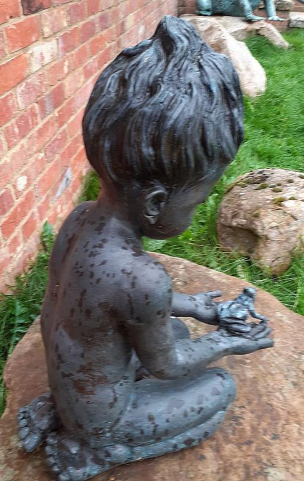 1 x Large Bronze / Metal Water Babies-Style Statue Of A Small Infant Kneeling Whilst Holding A Frog - Image 5 of 9