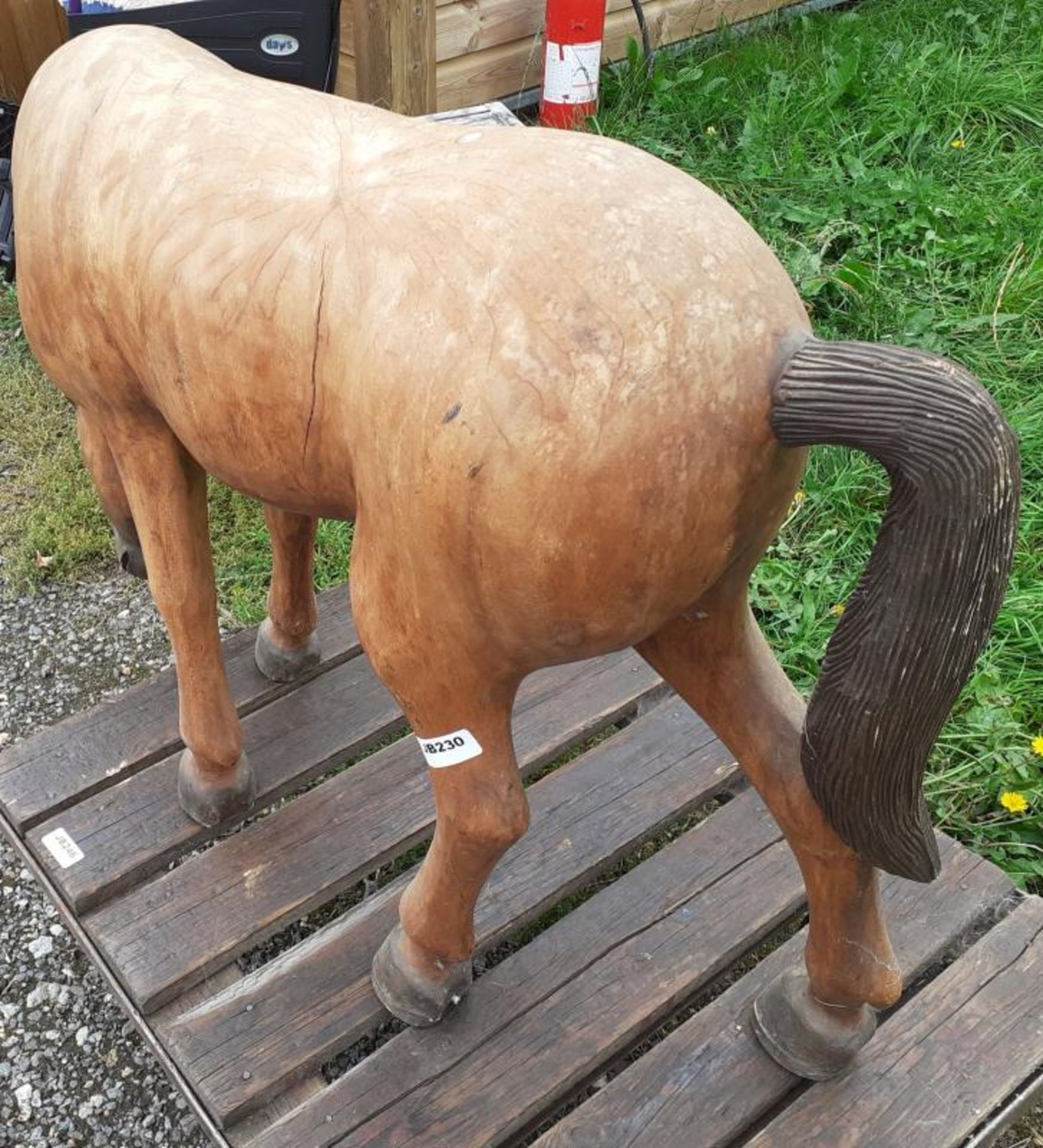 1 x Sunstantial Sized 1-Metre Long Solid Wooden Horse In Grazing Position - Dimensions: Length 110cm - Image 7 of 7