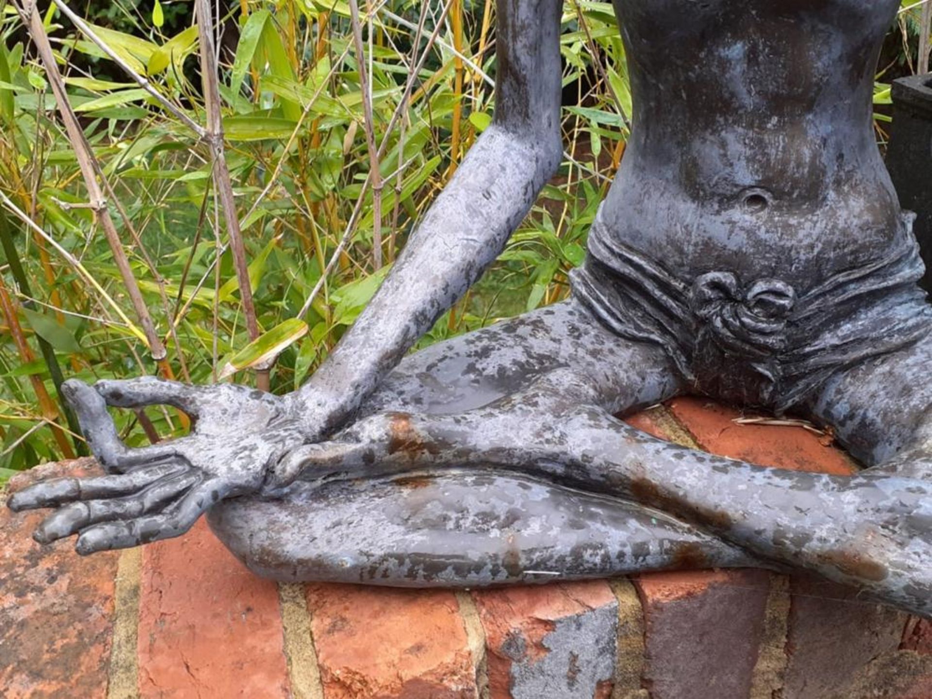 1 x Bronze / Metal Meditating Yoga Goblin / Elf / Pixie Garden Statue - Dimensions: H75cm x d 45cm x - Image 2 of 6