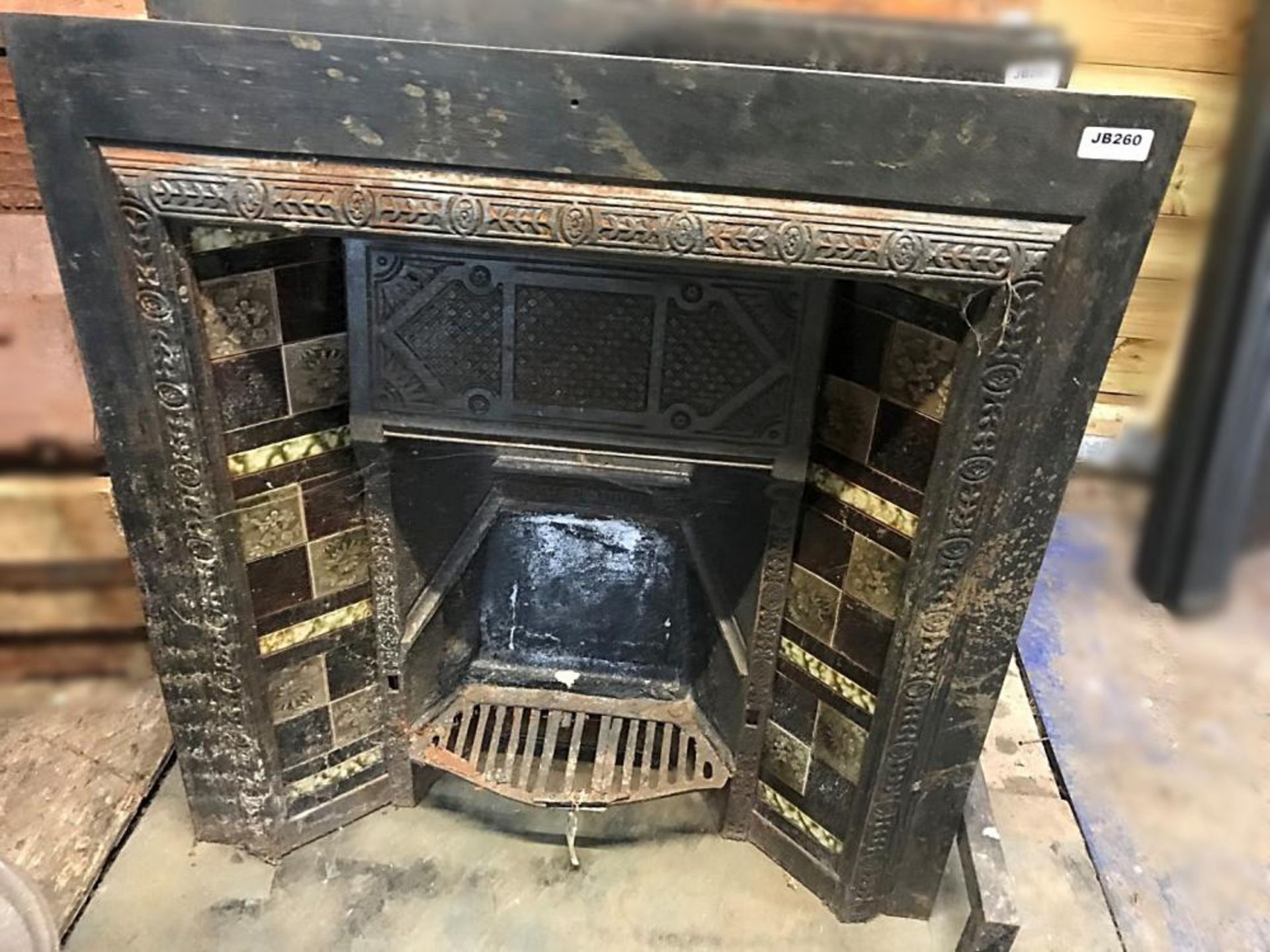 1 x Rare Antique Victorian Cast Iron Fire Insert With Patterned Tiles To Sides - Dimensions: Width 9
