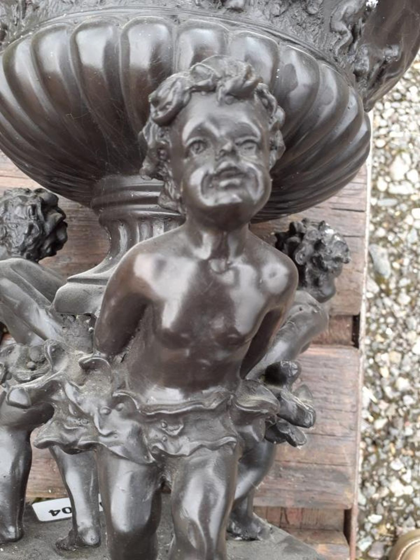 1 x Large Table Statue / Sculpture Of 3 Cherubs Carrying A Planter In Black Metal With Marble / Gran - Image 7 of 10