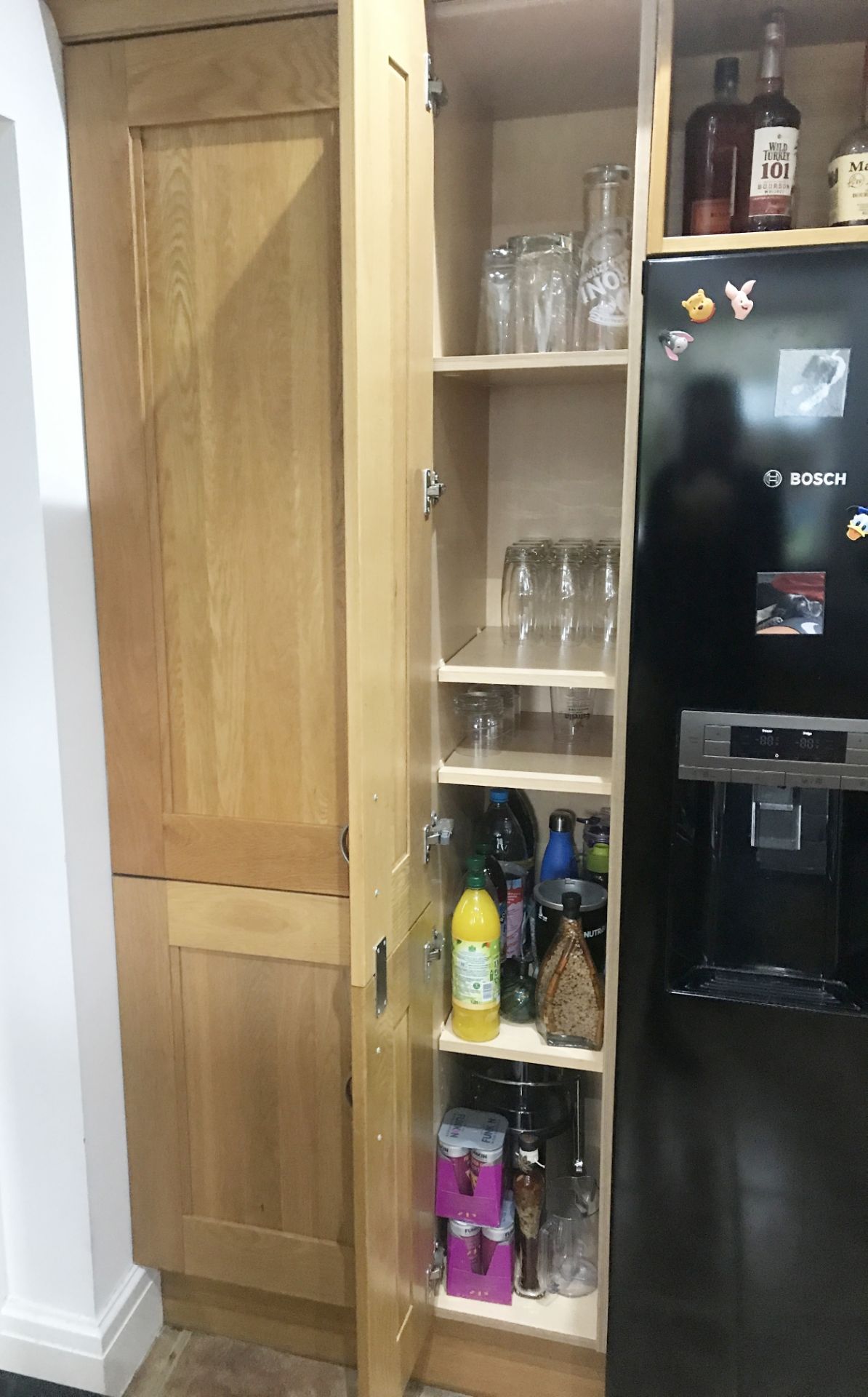 1 x Farmhouse Shaker Style Fitted Kitchen Featuring Solid Oak Soft Close Doors, Central Island, - Image 19 of 60