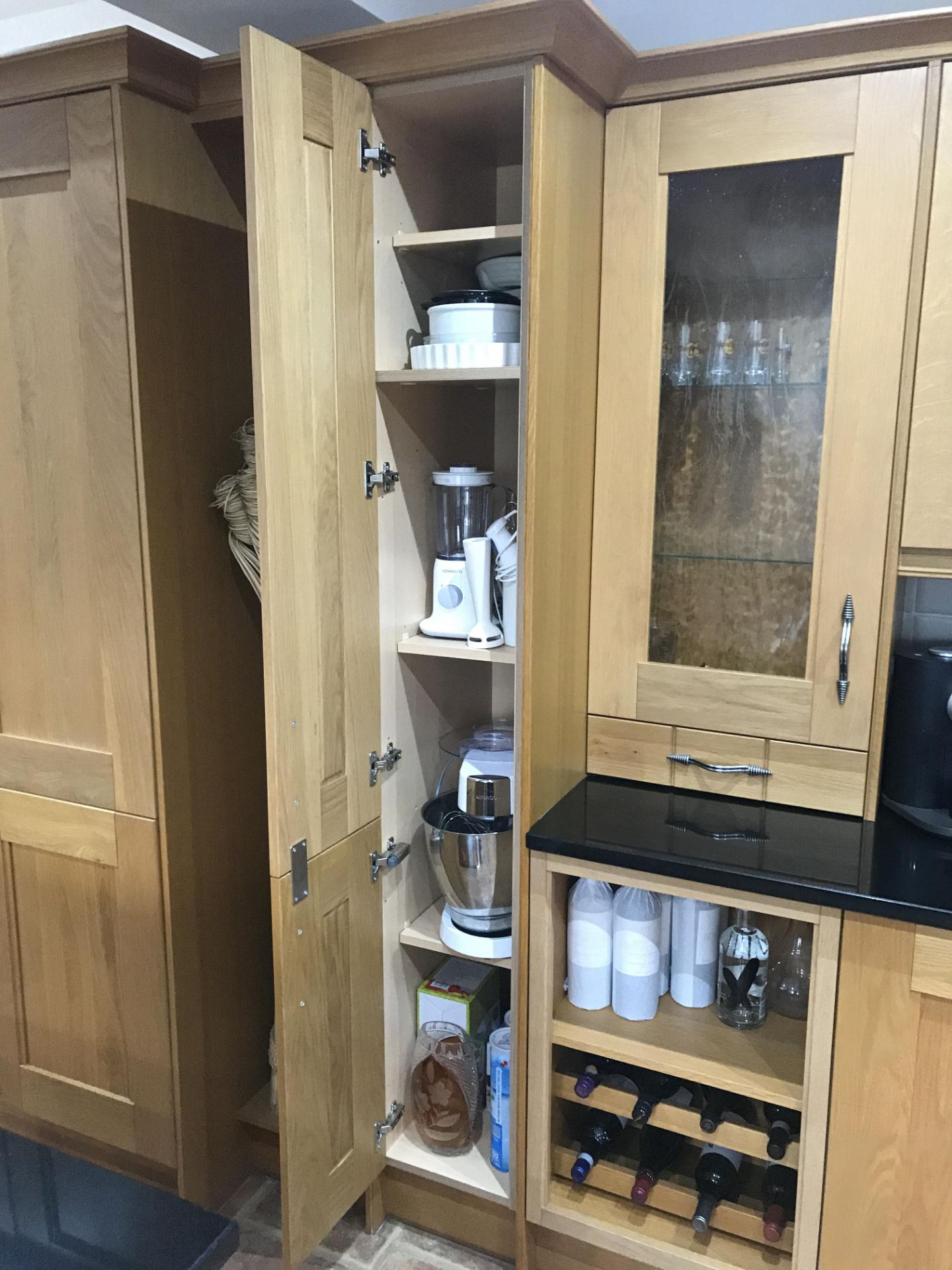 1 x Farmhouse Shaker Style Fitted Kitchen Featuring Solid Oak Soft Close Doors, Central Island, - Image 25 of 60