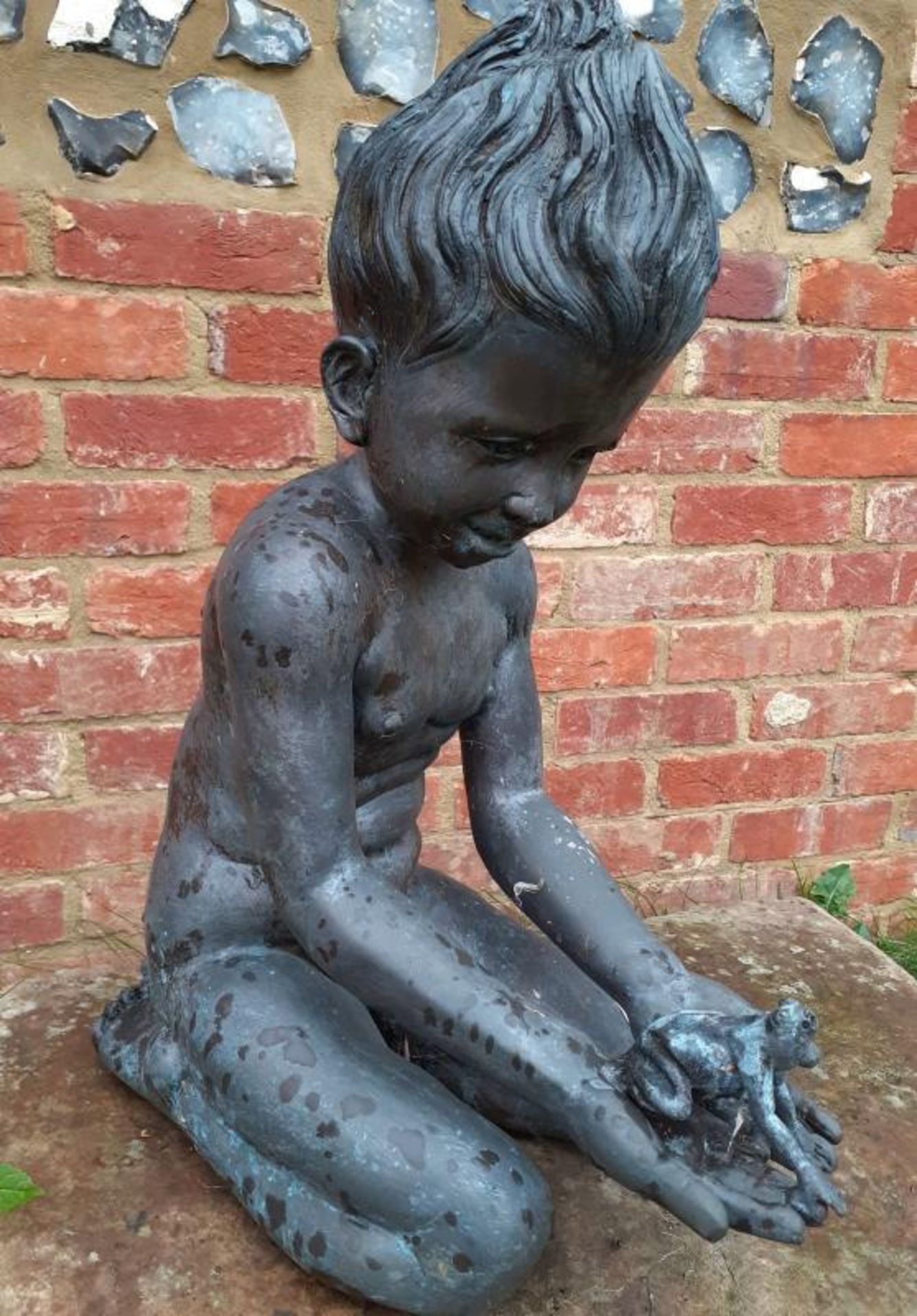 1 x Large Bronze / Metal Water Babies-Style Statue Of A Small Infant Kneeling Whilst Holding A Frog