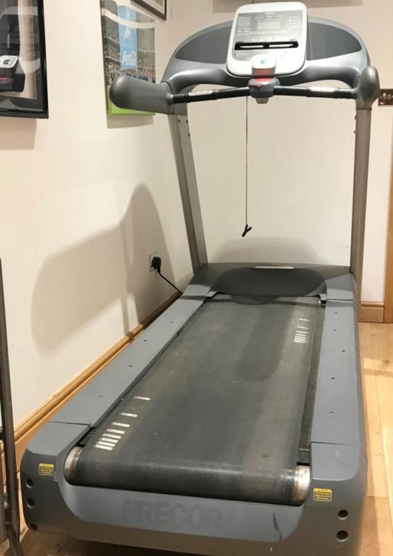 1 x Precor 956i Experience Line Commercial Treadmill - Ref: JB255 - Pre-Owned - NO VAT ON THE HAMMER - Image 3 of 11