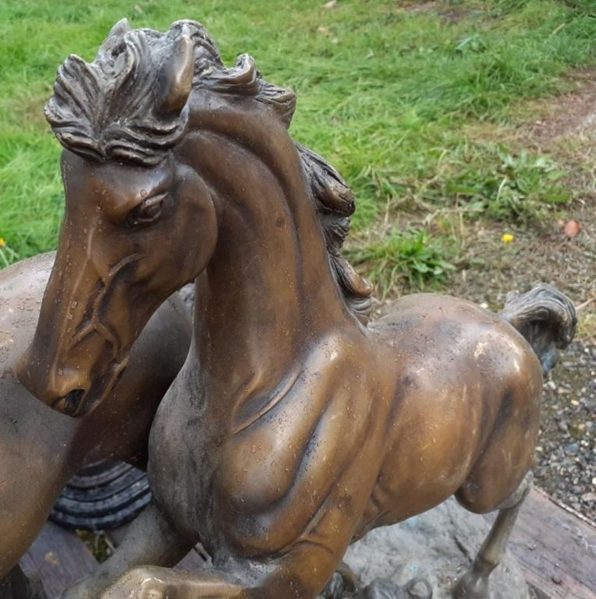 1 x Substantial Table Sculpture Of 3 Bronze Wild Horses - This Is A Stunning Detailed Heavy Piece Of - Image 13 of 14