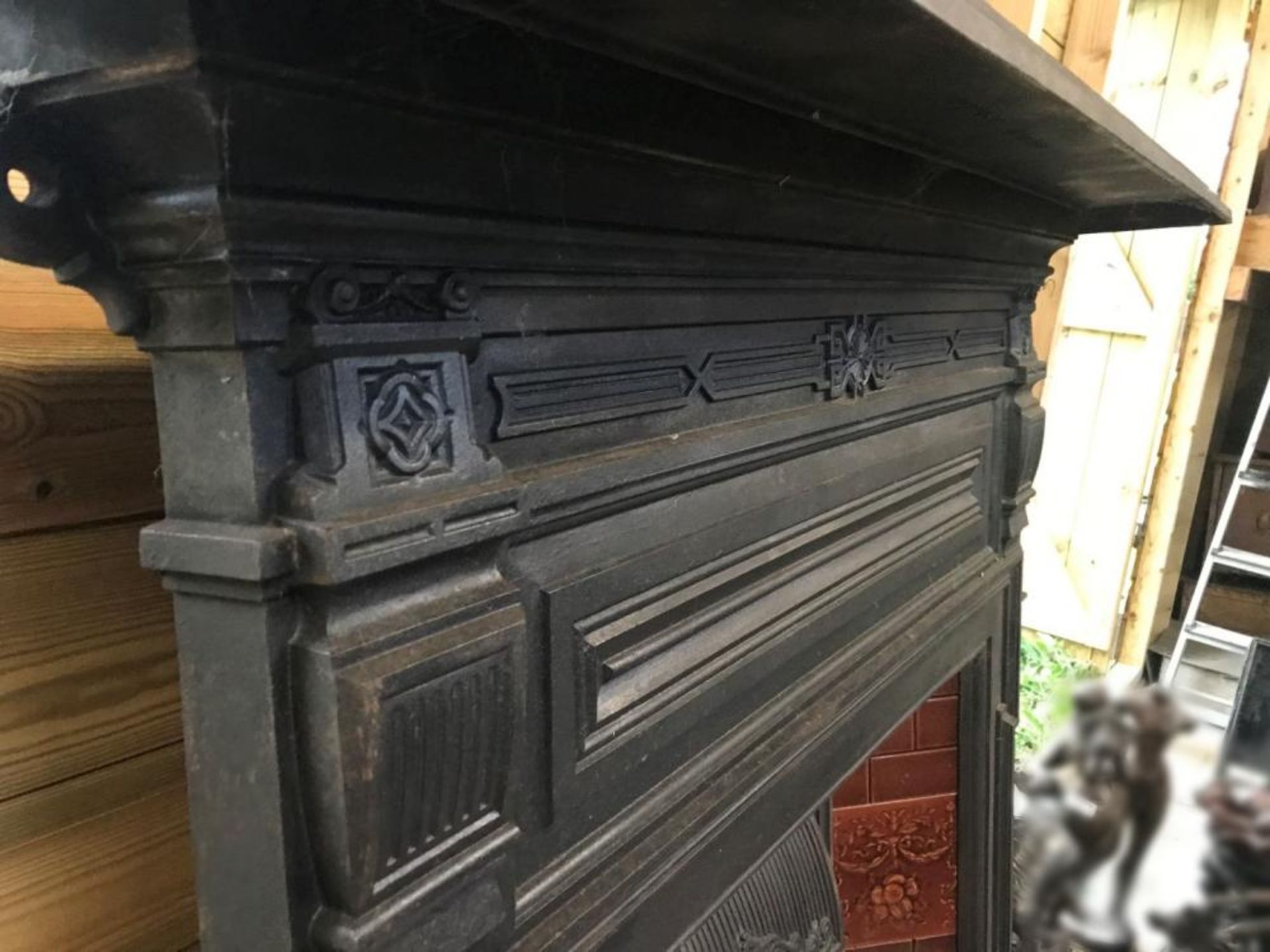 1 x Stunning Antique Victorian Cast Iron Fire Surround With Pristine Tiled Sides - Dimensions: Heigh - Image 6 of 9