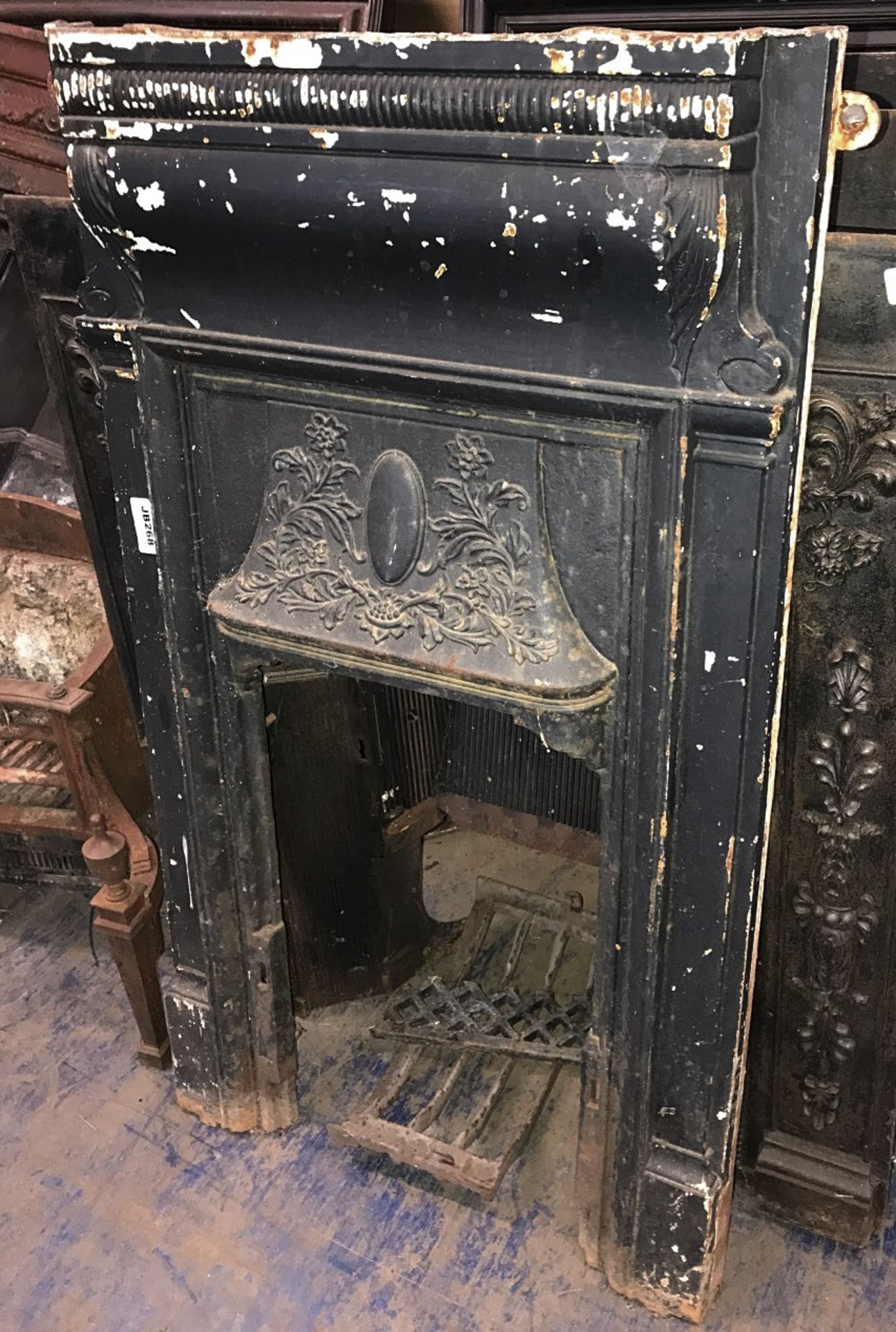 1 x Stunning Antique Victorian Cast Iron Fire Surround With Ornate Insert - Dimensions: Height 107cm - Image 2 of 4