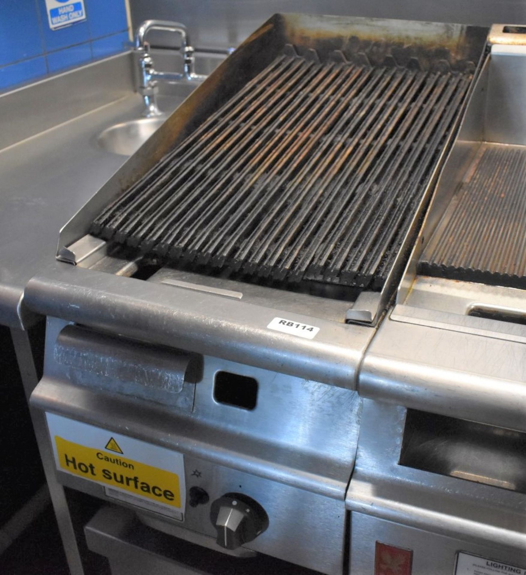 1 x Falcon Charcoal Gas Griddle - Size H41 x W40 x D78 cms - Ref: RB114 - CL558 - Location: