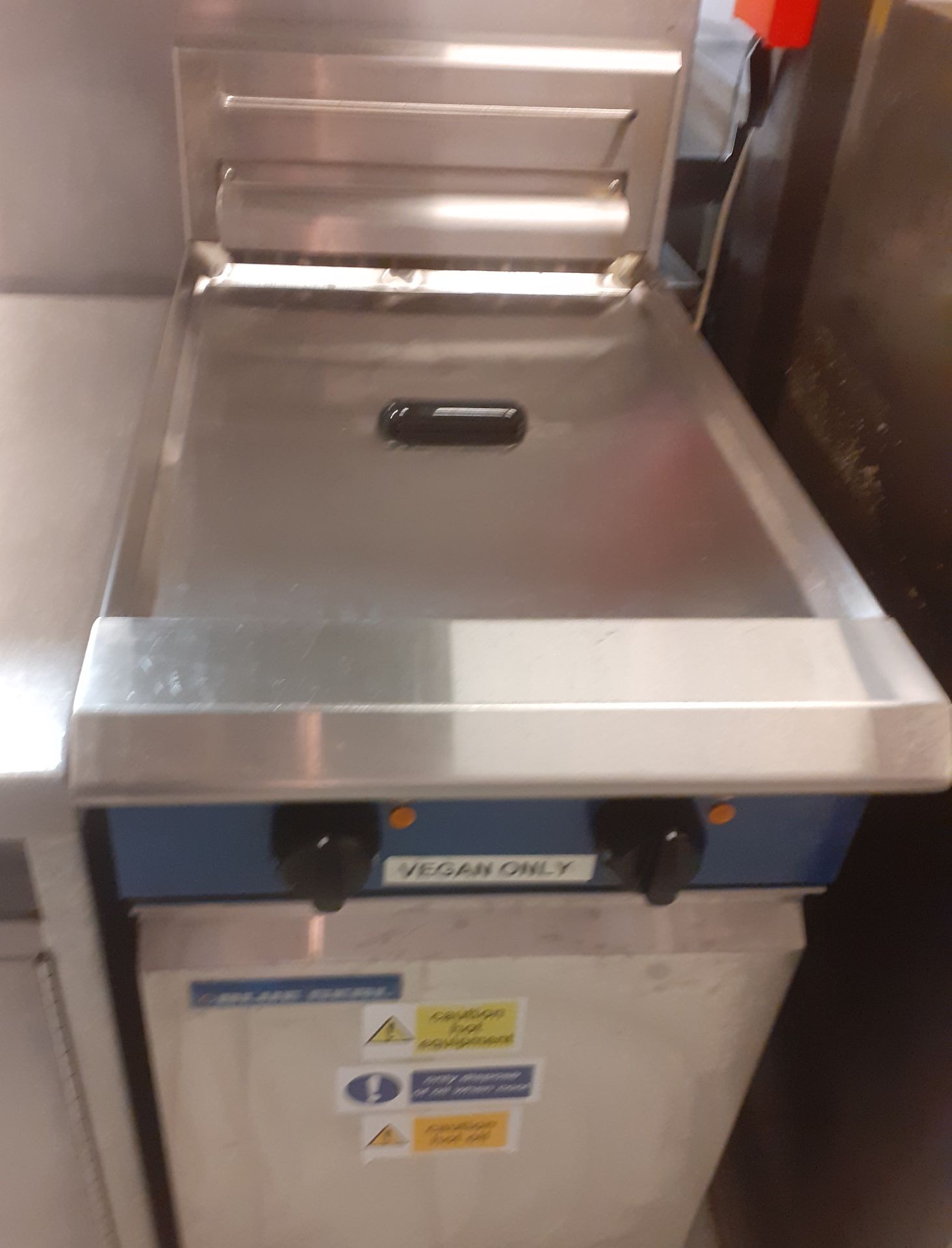 1 x Blue Seal Evolution 3 Phase Electric Twin Tank Fryer - RRP £2,200 - CL582 - Location: London - Image 2 of 9
