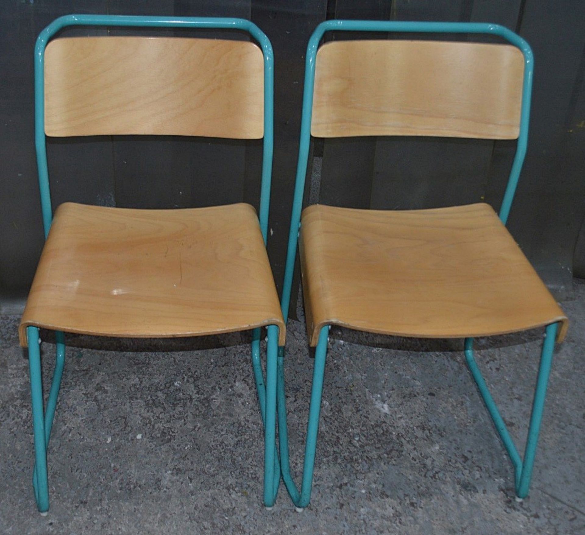12 x Contemporary Stackable Bistro / Bar Chairs With Metal Frames In Teal With Curved Vanished - Image 3 of 11