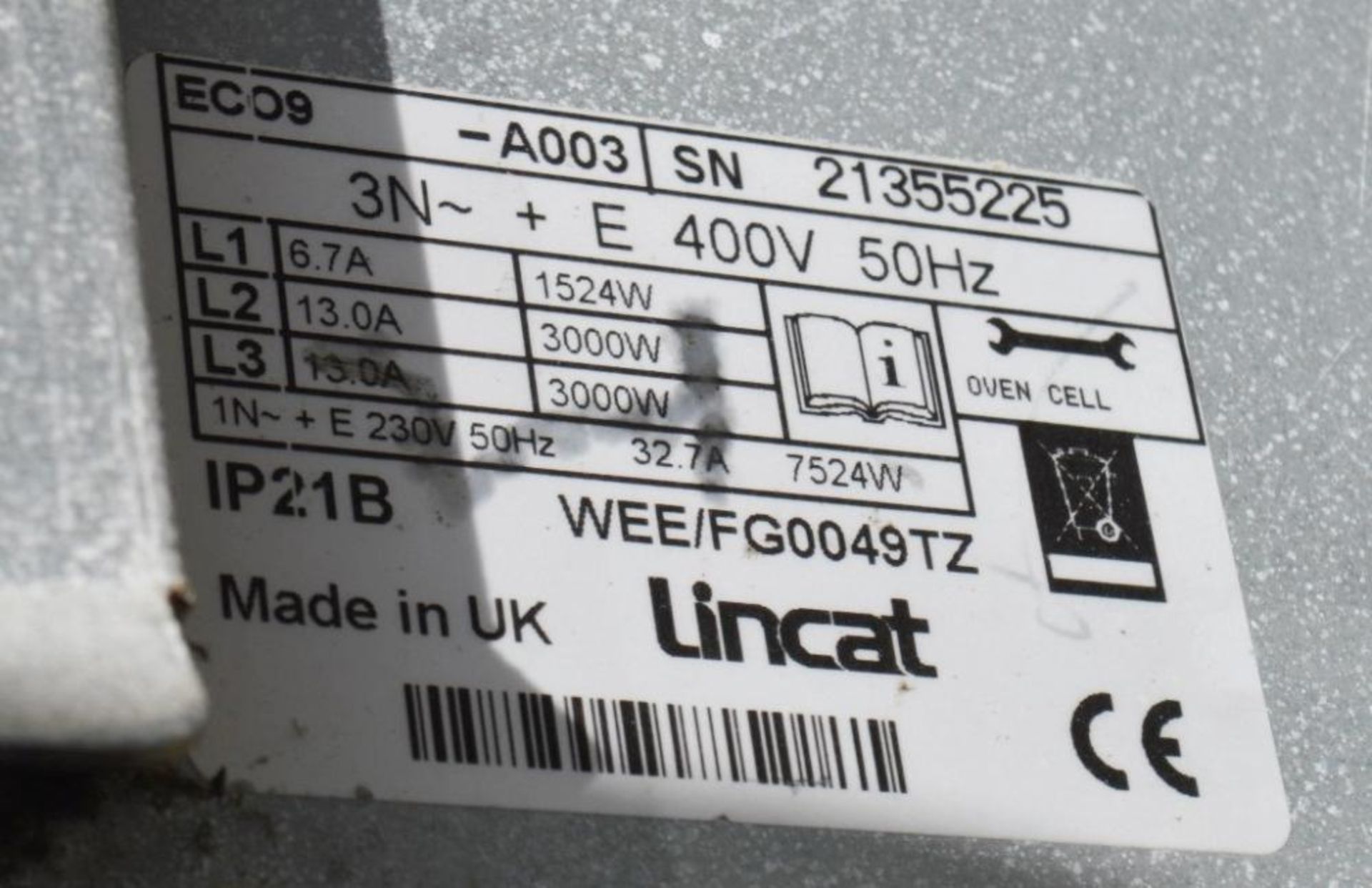 1 x Lincat ECO9 170 Ltr Electric Counter-Top Convection Oven - Dimensions: H77 x W63 x D81cm - Pre-o - Image 4 of 5