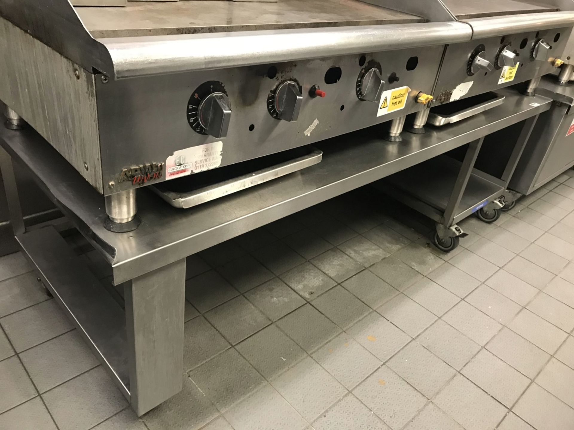 2 x APW Wyott Heavy Duty Countertop Griddles With Stand on Castors - Each Griddle Size W92 x D65 cms - Image 6 of 11
