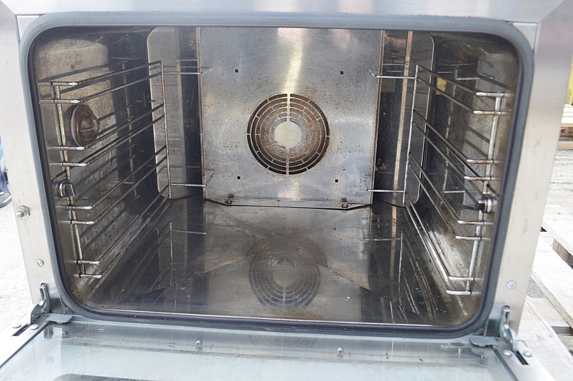 1 x Unox LINEMISS Arianna 4 grid Convection Oven XFT130 - Dimensions: W50 x D65 x H50cm - Image 3 of 7