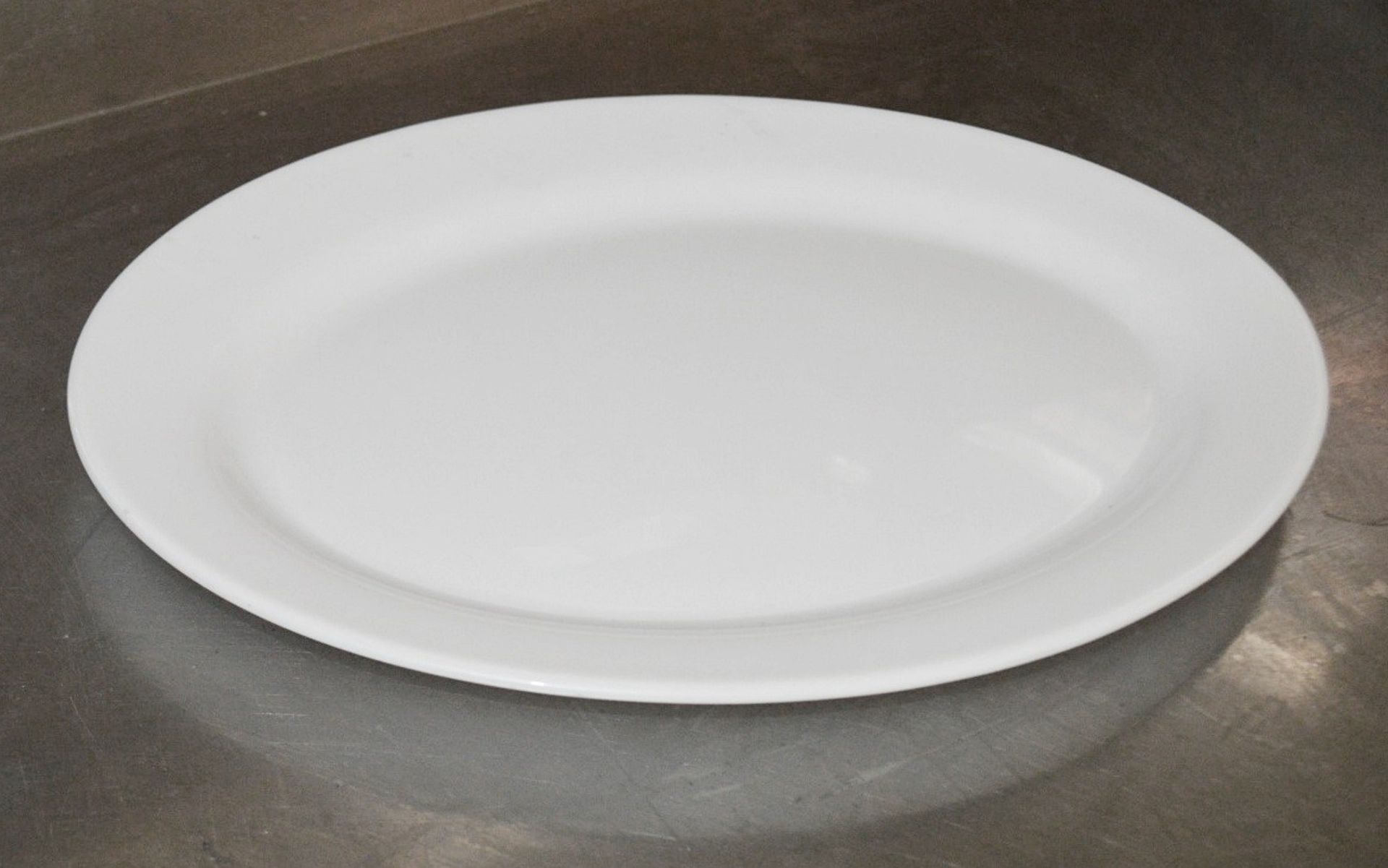 50 x Commercial Oval Dining Platter Plates - Dimensions: 31 x 23cm - Pre-owned, From A London - Image 3 of 4