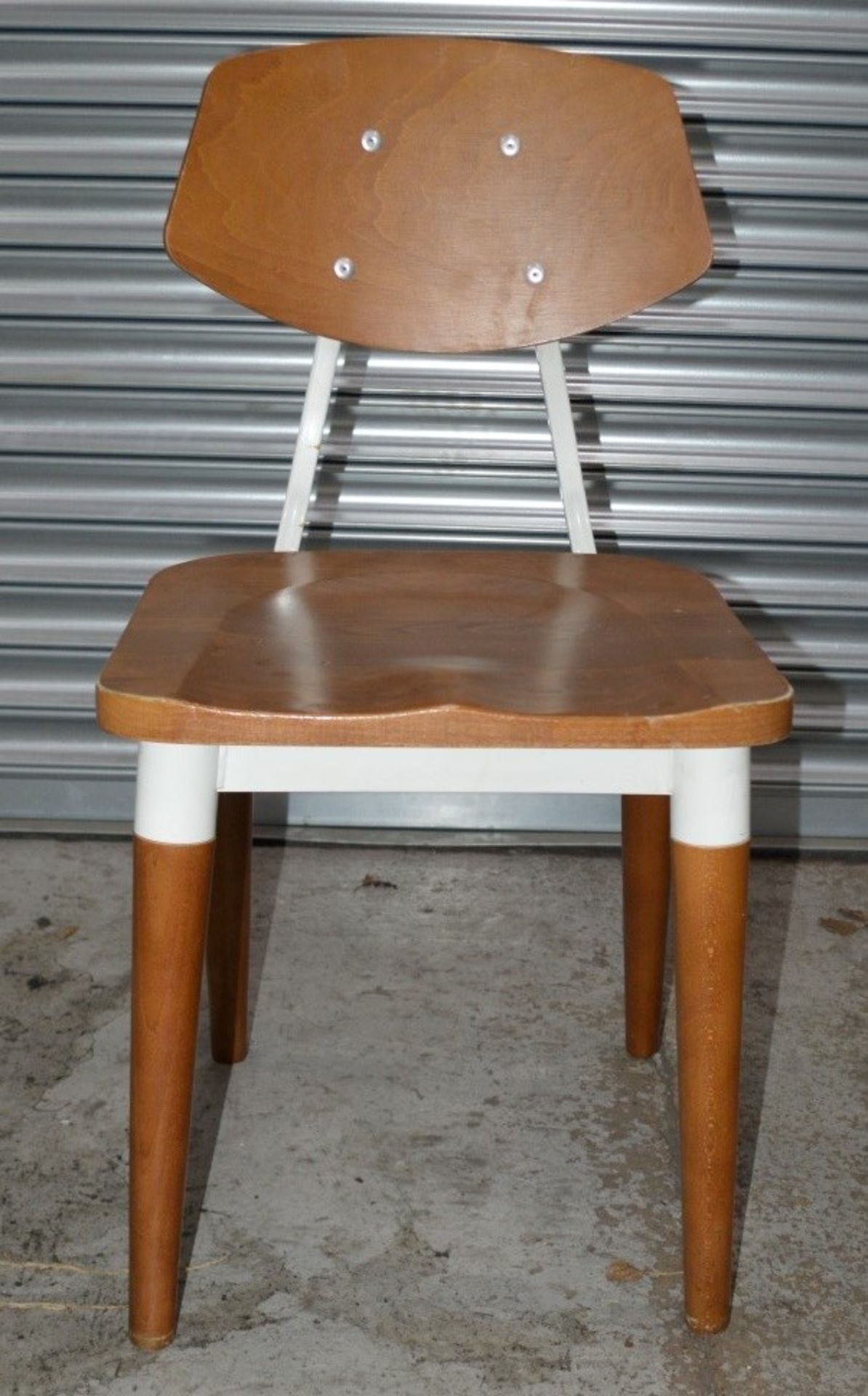 8 x Contemporary Commercial Dining Chairs With A Sturdy Wood And Metal Construction - Image 7 of 10