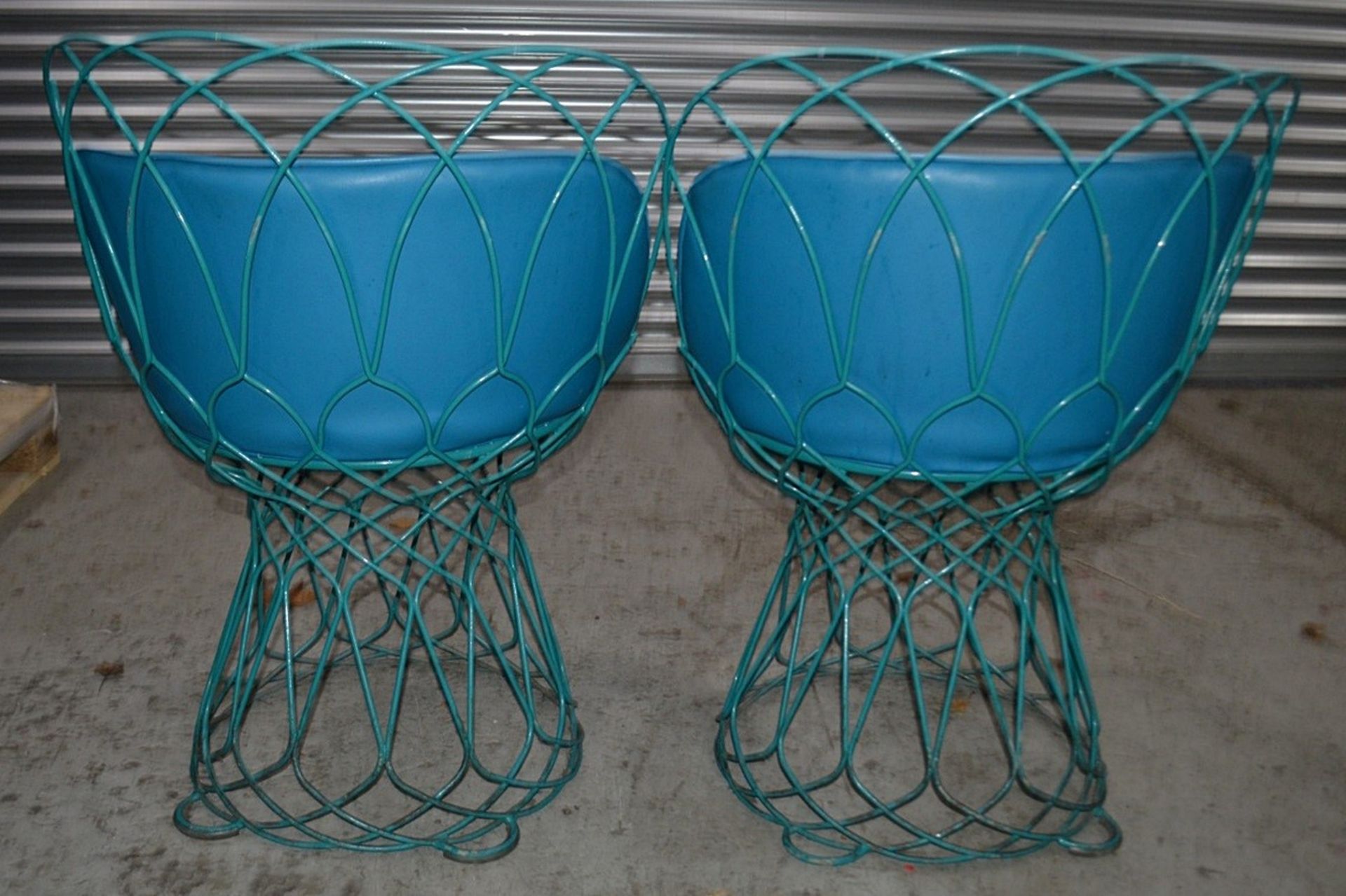 2 x Commercial Outdoor Wire Bistro Chairs With Padded Seats In Blue - Dimensions: H80 x W62 x D45cm - Image 2 of 7