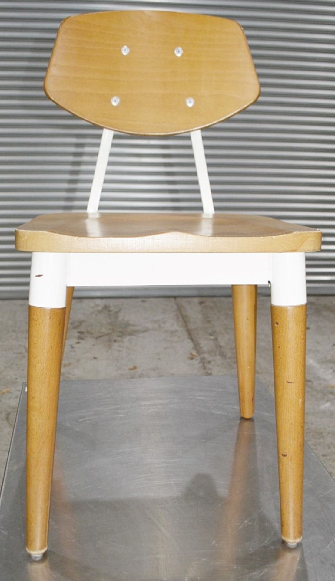 8 x Contemporary Commercial Dining Chairs With A Sturdy Light Wood And Metal - Image 2 of 4