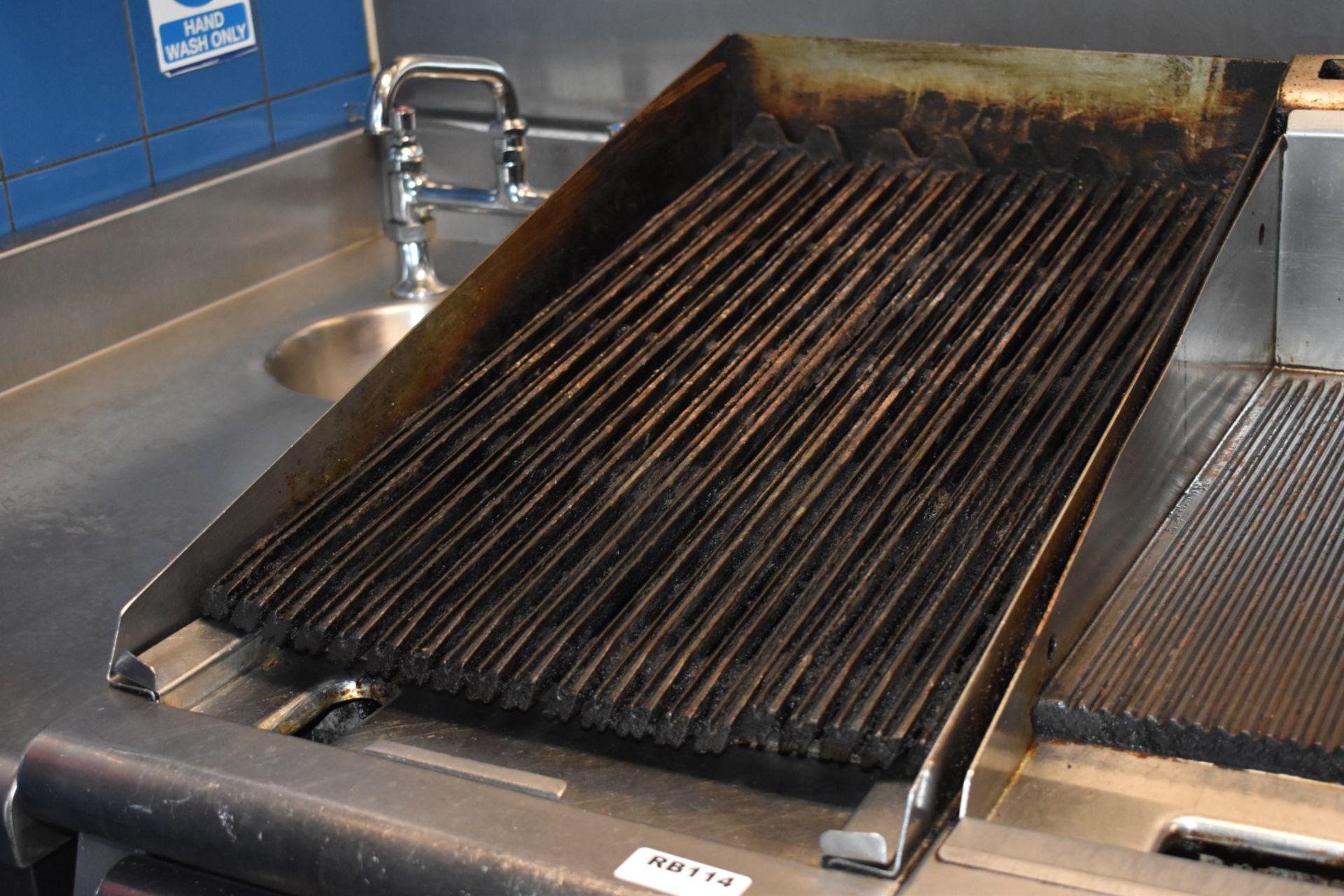 1 x Falcon Charcoal Gas Griddle - Size H41 x W40 x D78 cms - Ref: RB114 - CL558 - Location: - Image 2 of 4