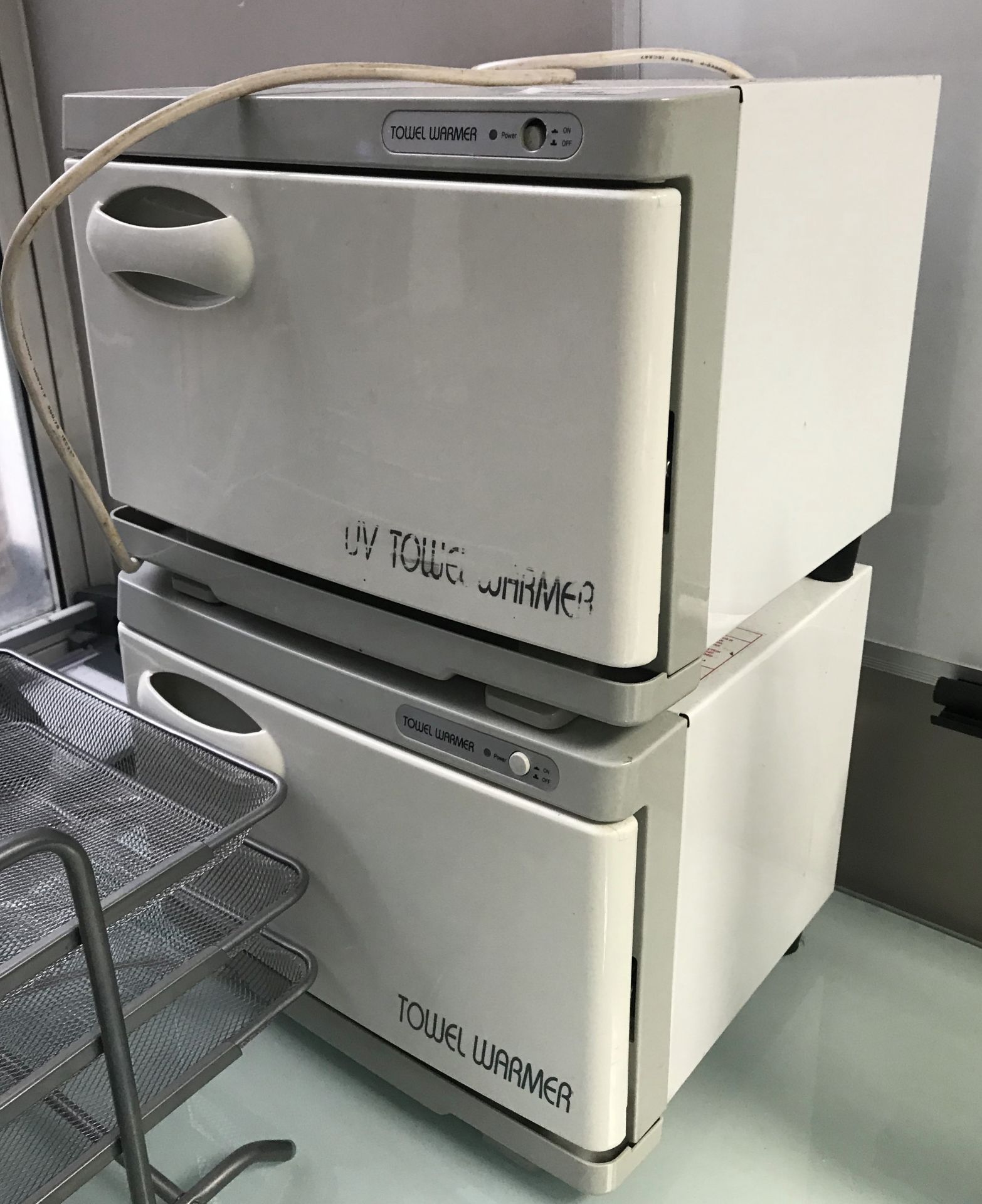 2 x Countertop Towel Warmers - 240v - Ref H180 - CL587 - Location: London WC2H